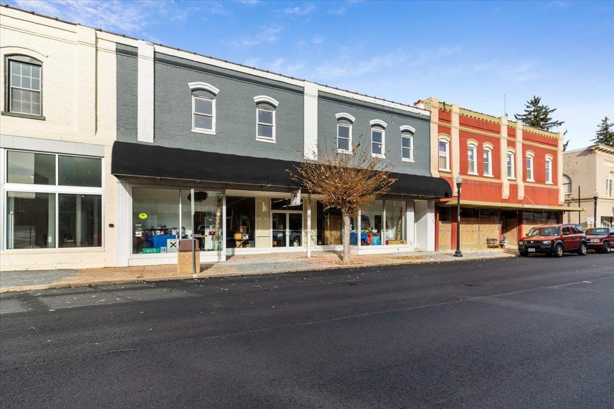 84 W Main Street Pulaski VA 24301