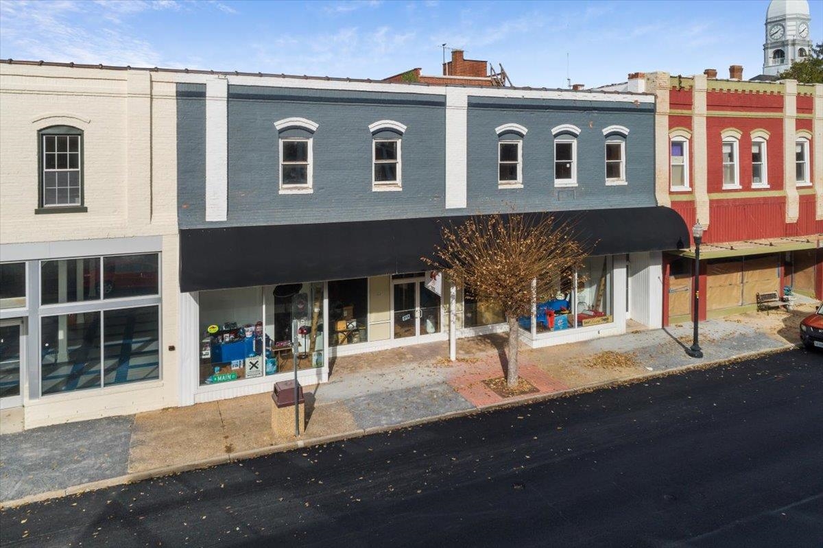 84 W Main Street Pulaski VA 24301