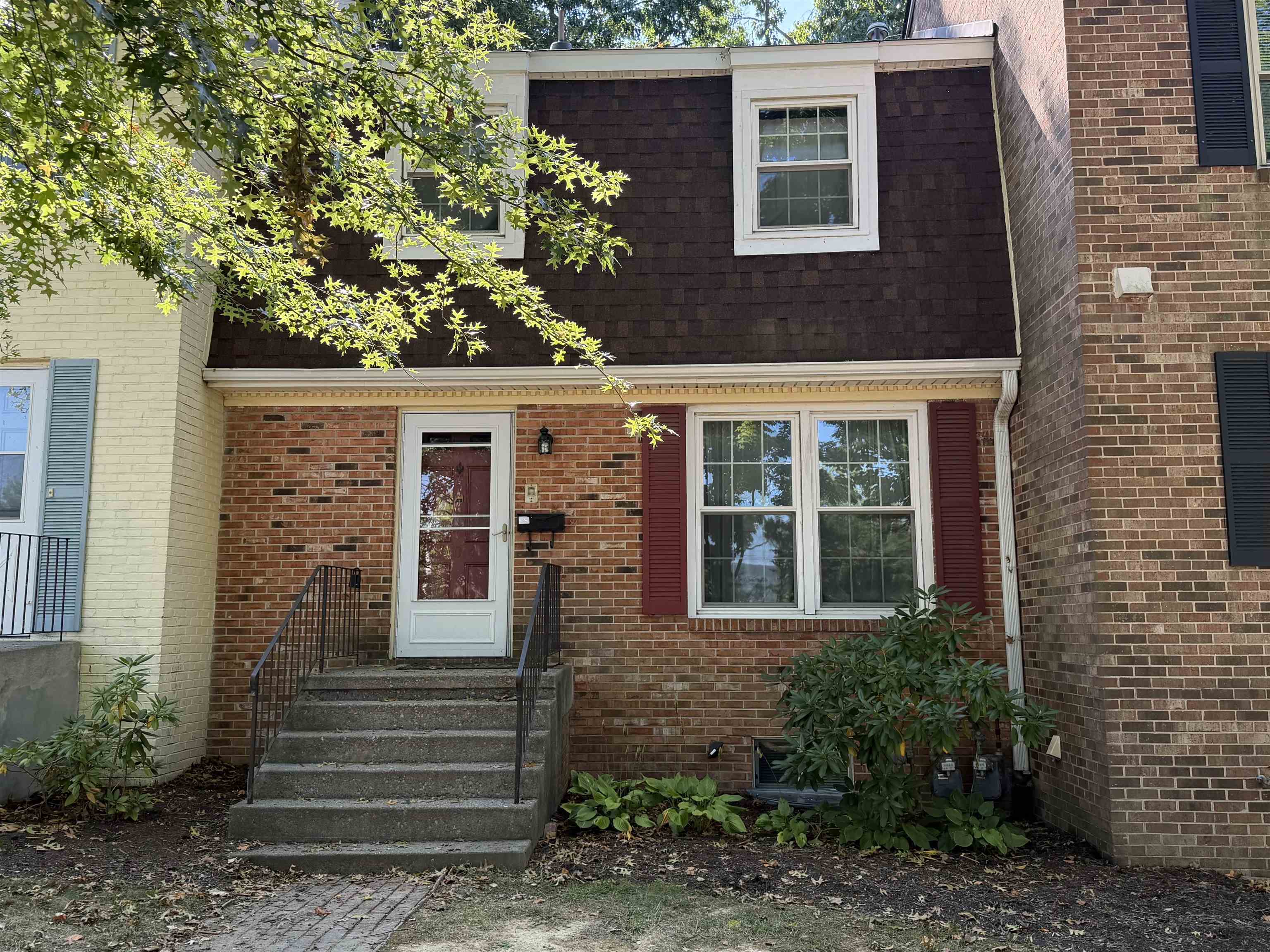 Blacksburg VA, 104 Canterbury Court