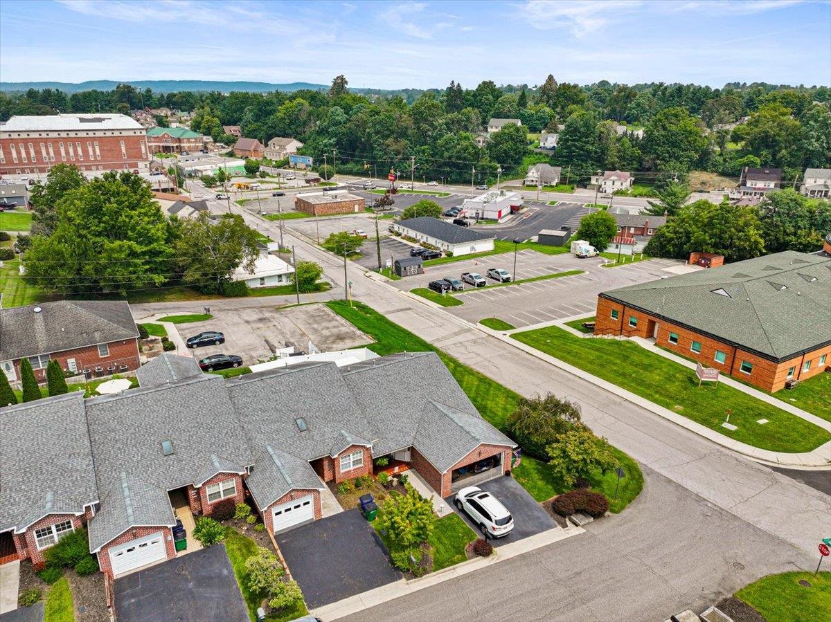 125 SE Jennifer Street Christiansburg VA 24073
