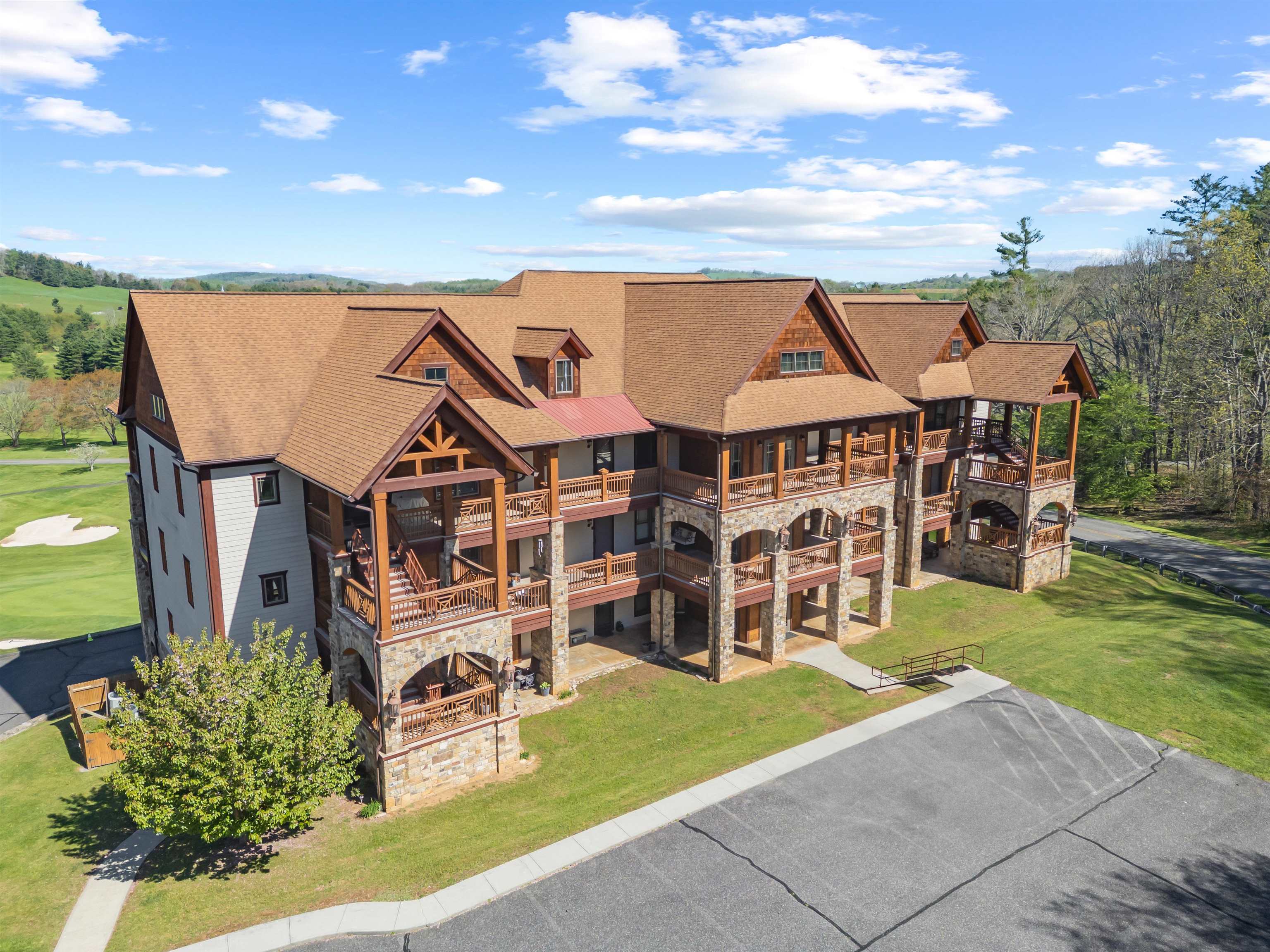 20 Golf Overlook Way Laurel Fork VA 24352
