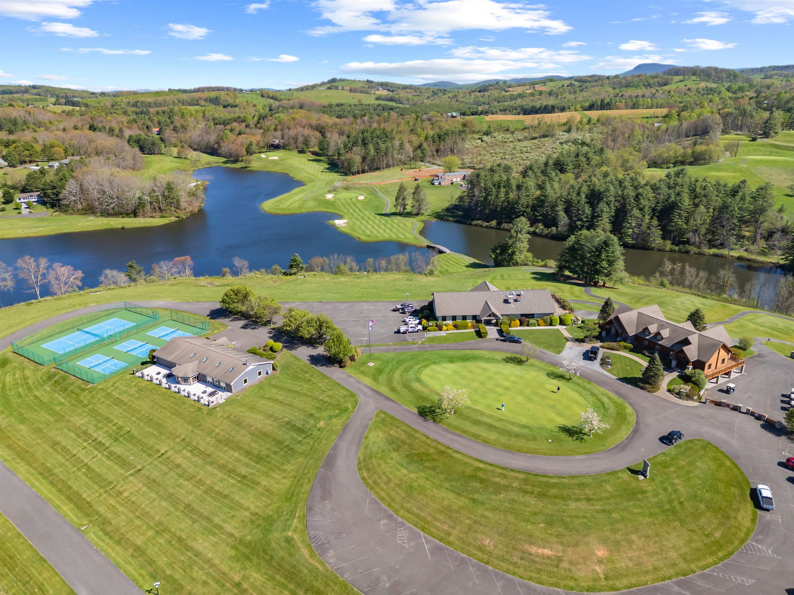 20 Golf Overlook Way Laurel Fork VA 24352