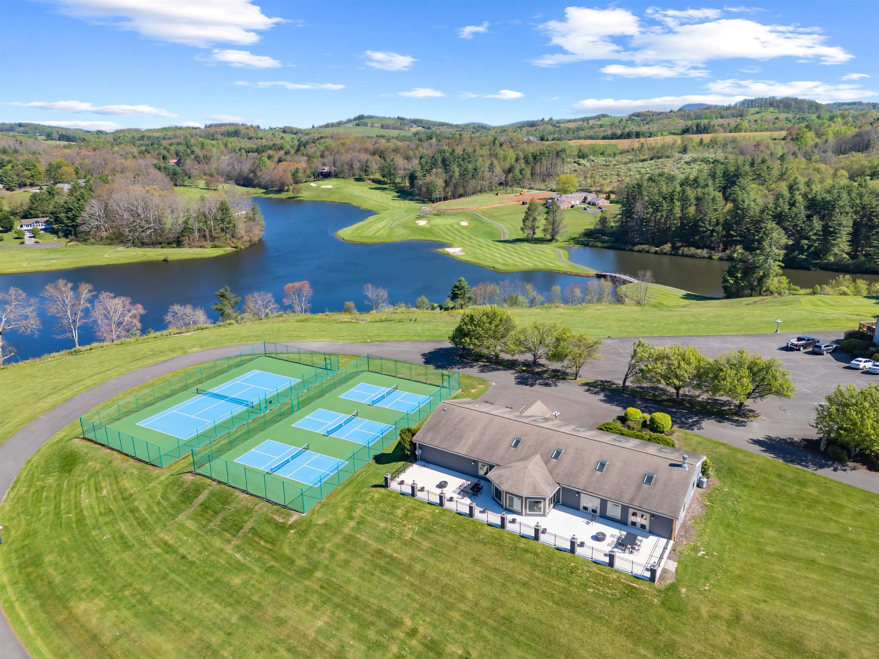 20 Golf Overlook Way Laurel Fork VA 24352