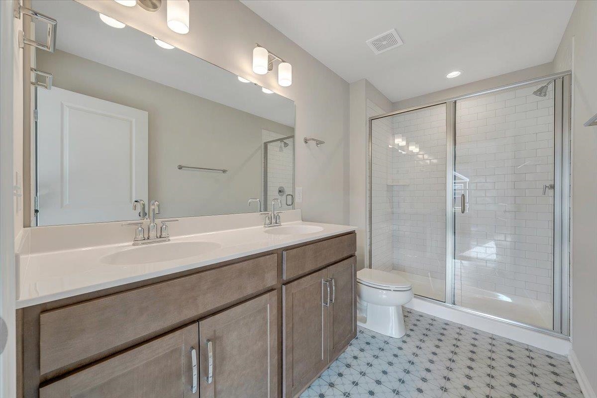 2131 Mccarters Way Blacksburg VA 24060