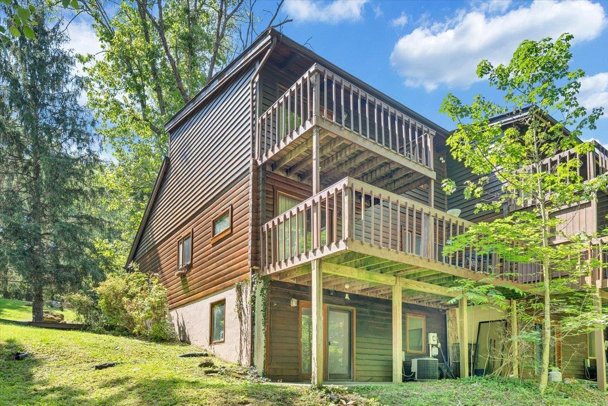 5 Windstream Court Radford VA 24141