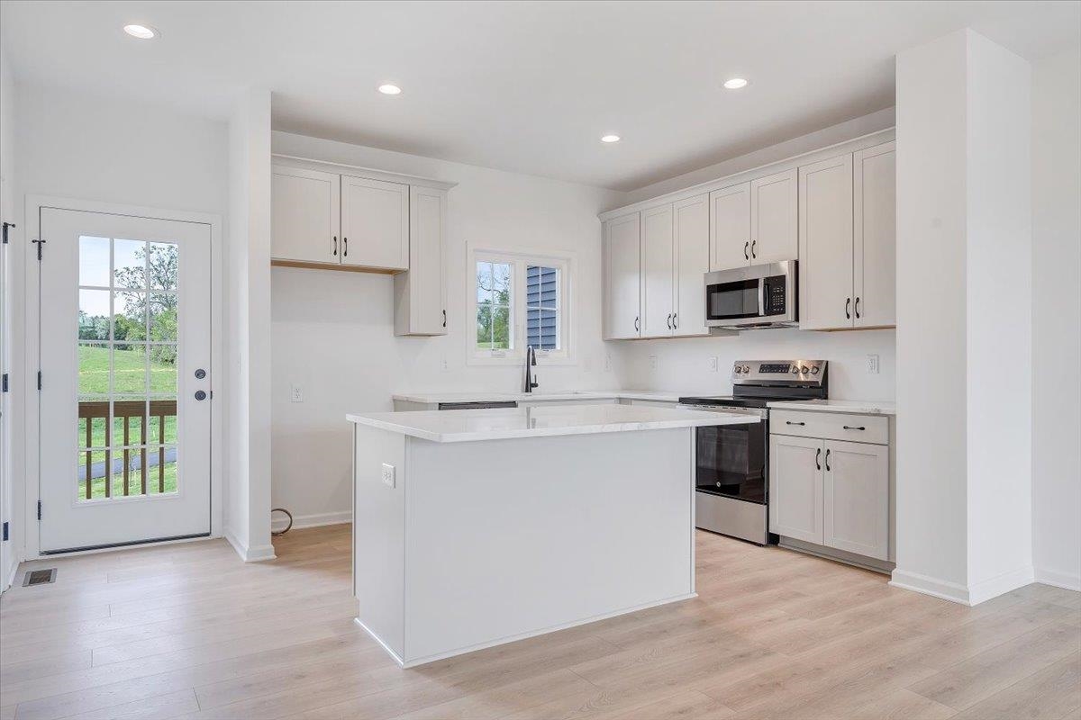 1995 Kyles Way Blacksburg VA 24060