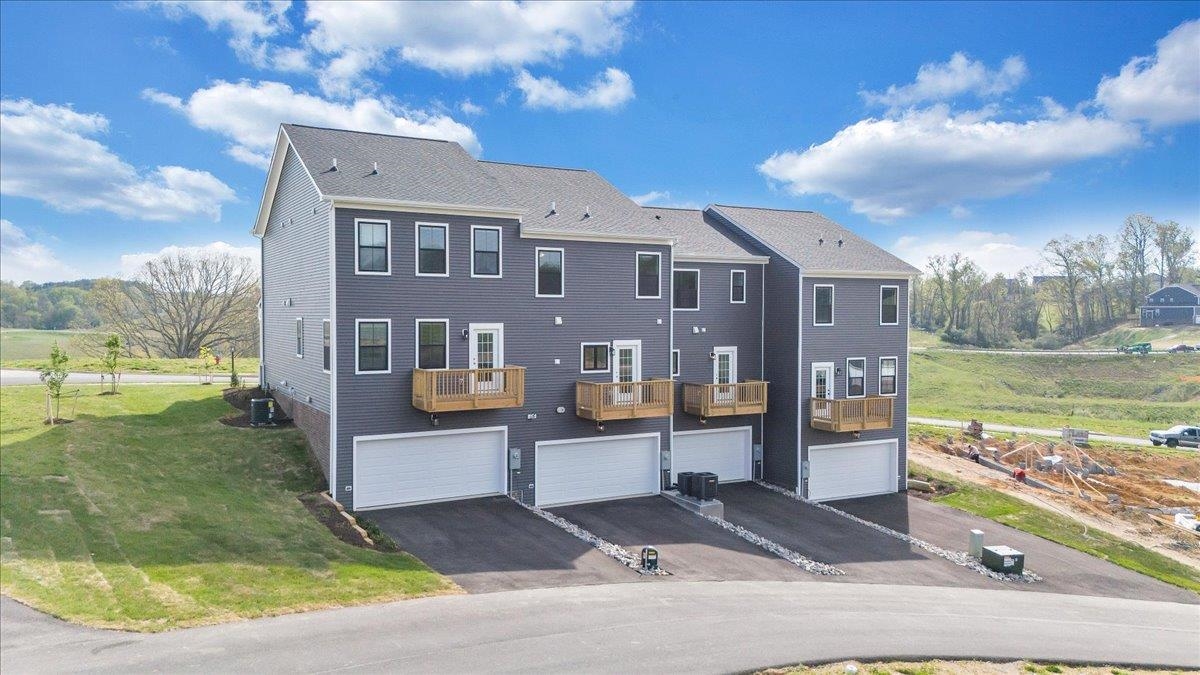 1995 Kyles Way Blacksburg VA 24060