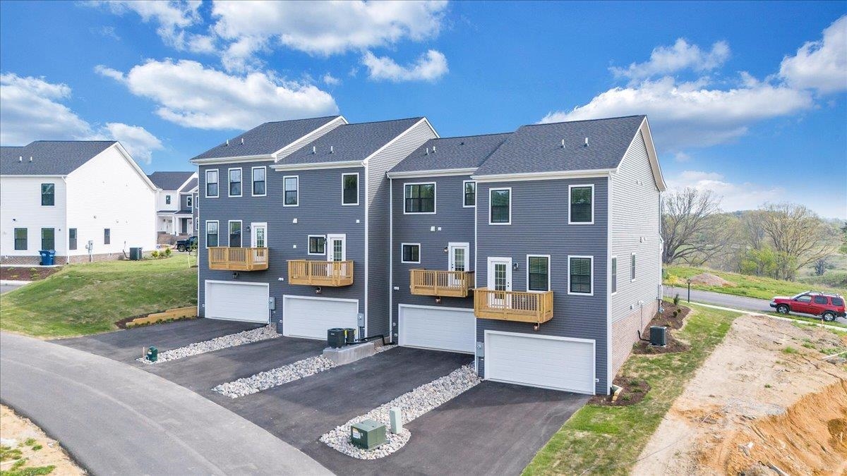 1995 Kyles Way Blacksburg VA 24060