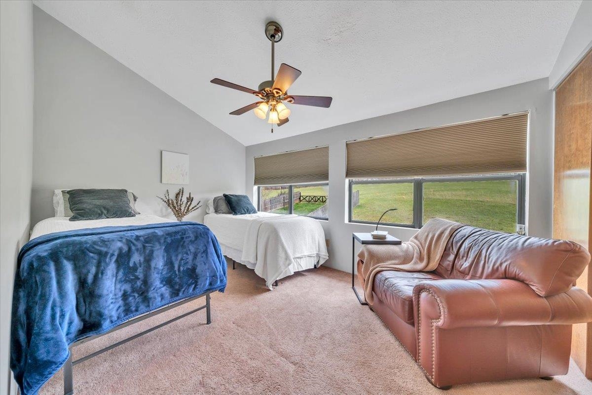 2615 Glade Drive SE Christiansburg VA 24073
