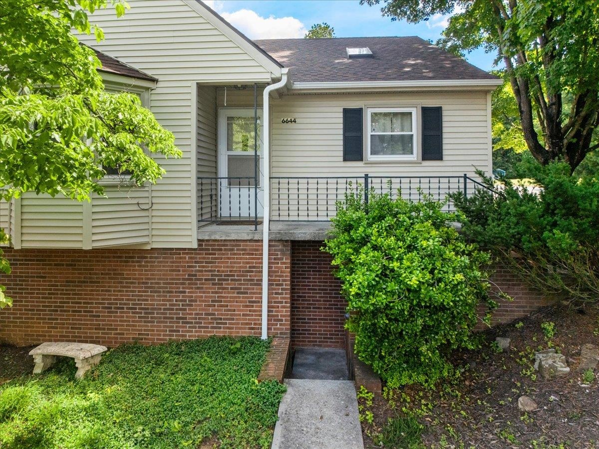 6644 Sagefield Avenue Radford VA 24141