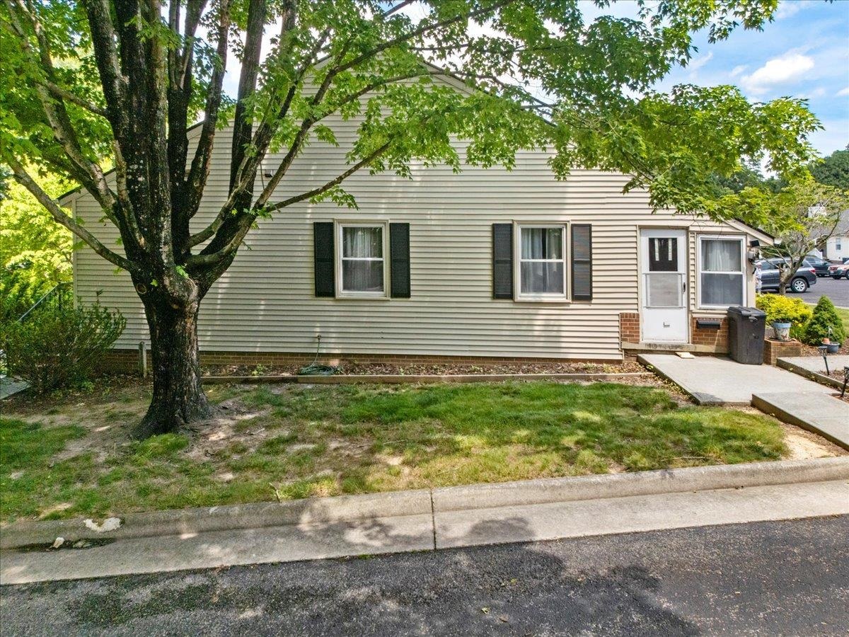 6644 Sagefield Avenue Radford VA 24141