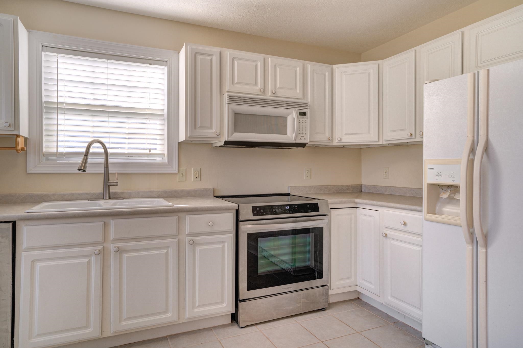 185 Blue Leaf Drive Christiansburg VA 24073