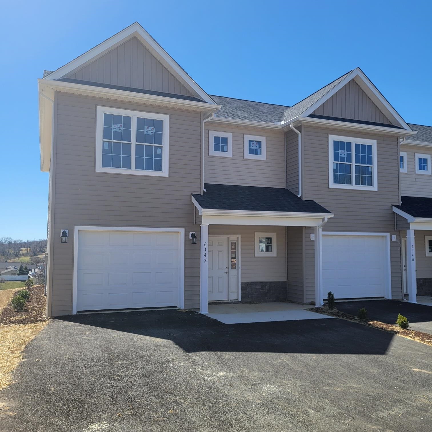 6142 Warren Newcomb Drive Fairlawn VA 24141