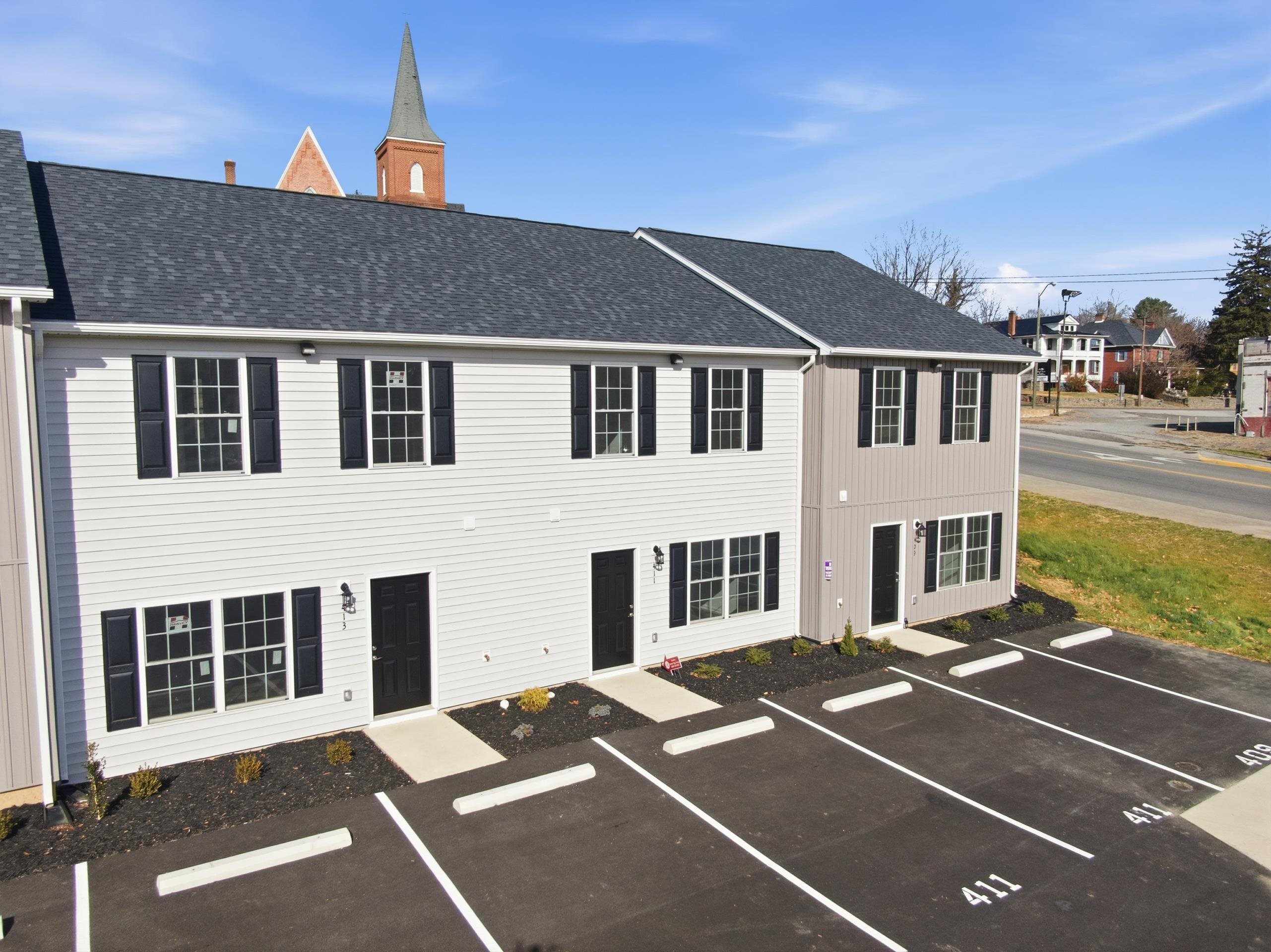 413 N Washington Avenue Pulaski VA 24301