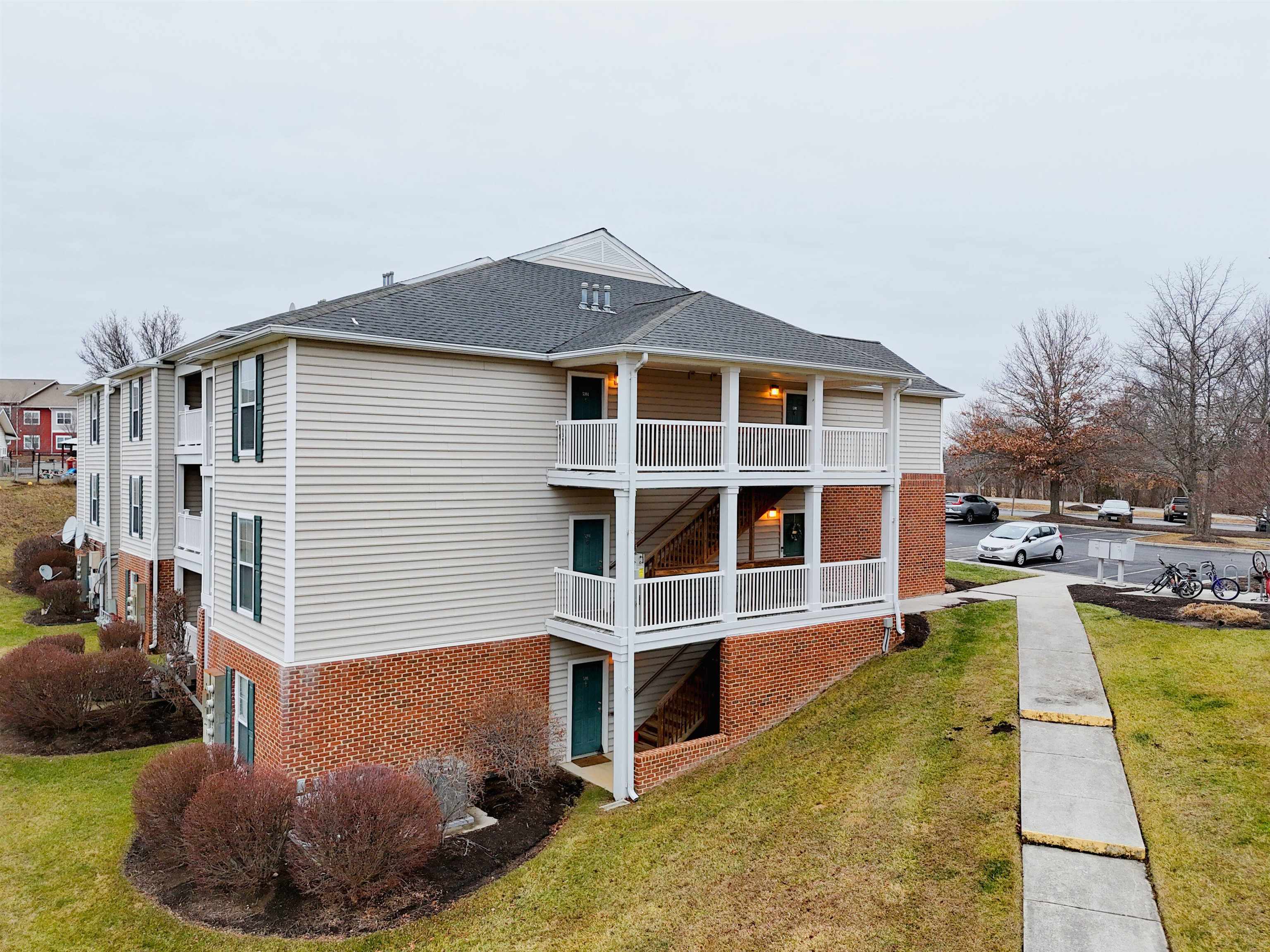 Blacksburg VA, 305 N Knollwood Drive, Unit 5304