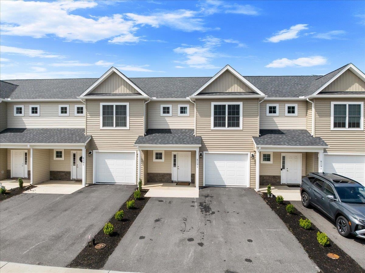 6136 Warren Newcomb Drive Fairlawn VA 24141