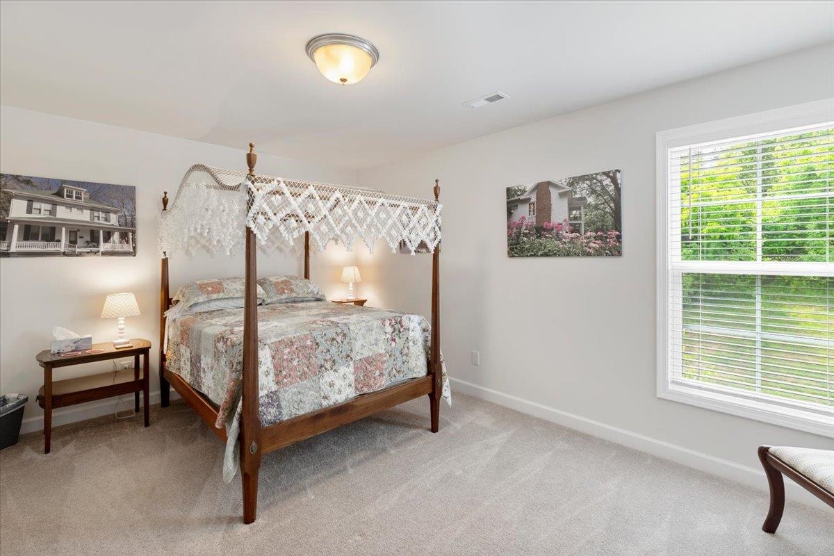 195 Hamilton Avenue NW Christiansburg VA 24073