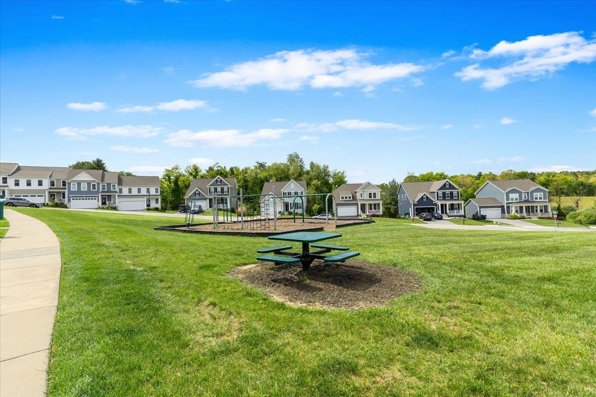 195 Hamilton Avenue NW Christiansburg VA 24073