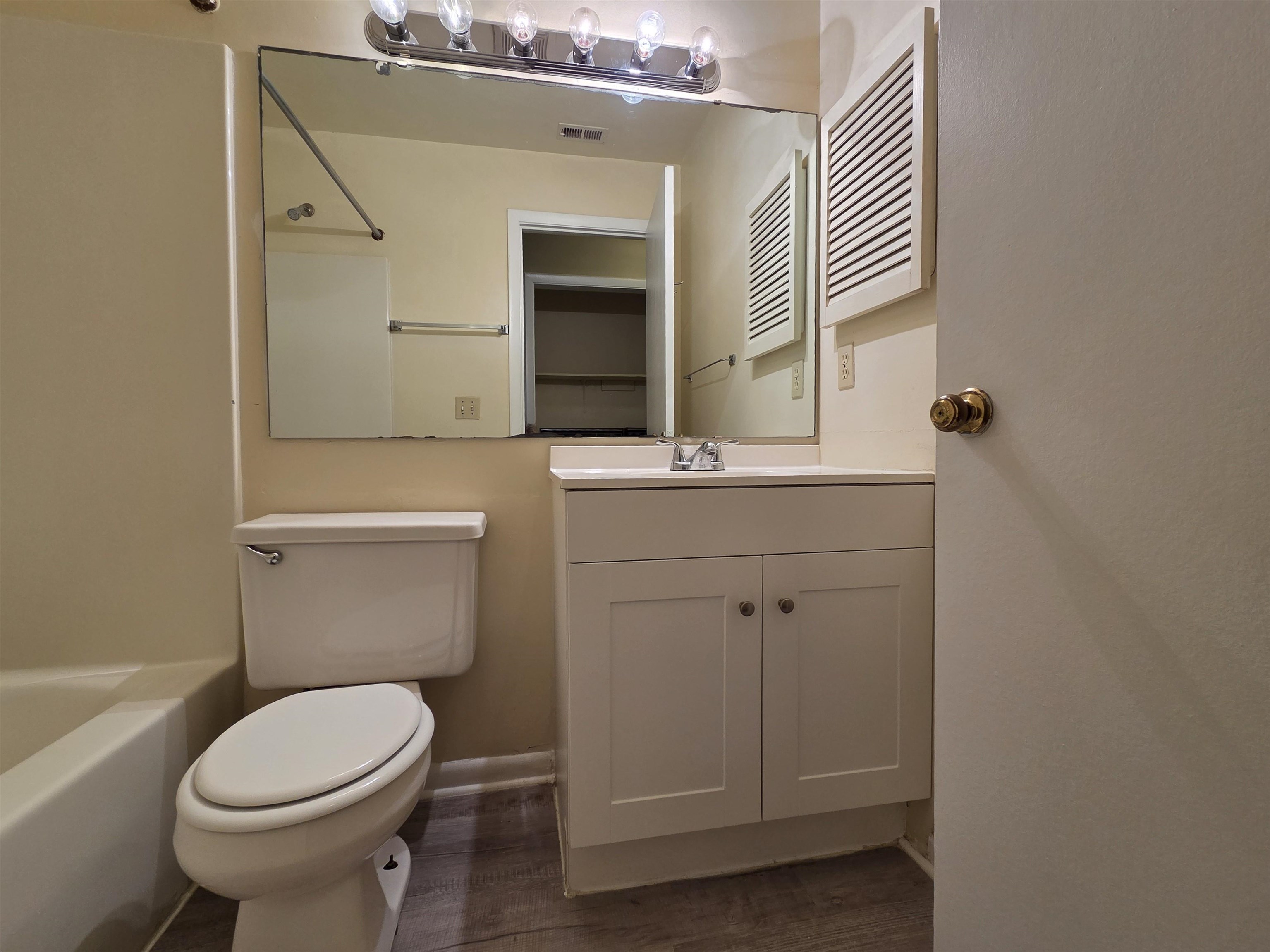 1209 B University Terrace Blacksburg VA 24060