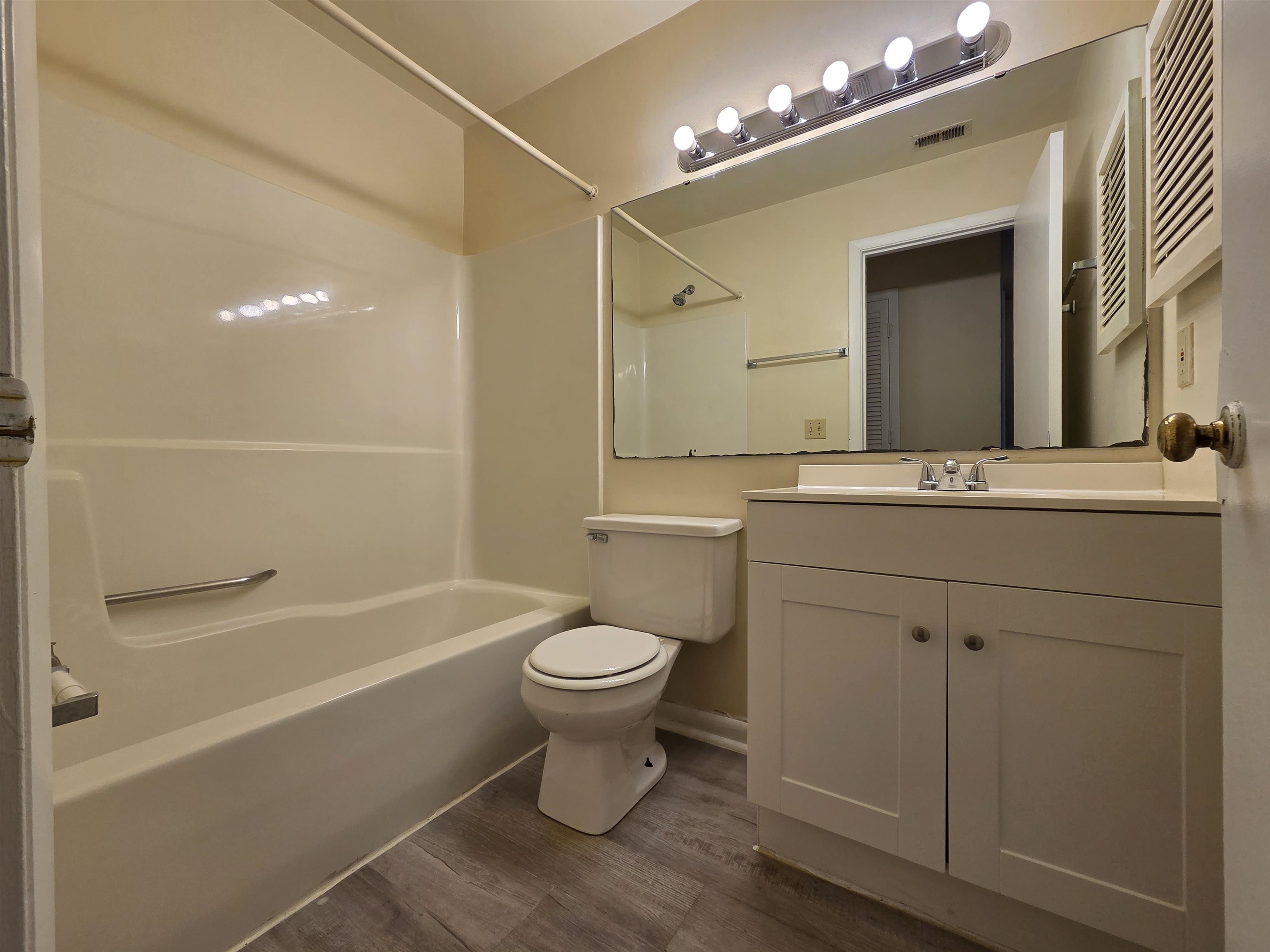 1209 B University Terrace Blacksburg VA 24060