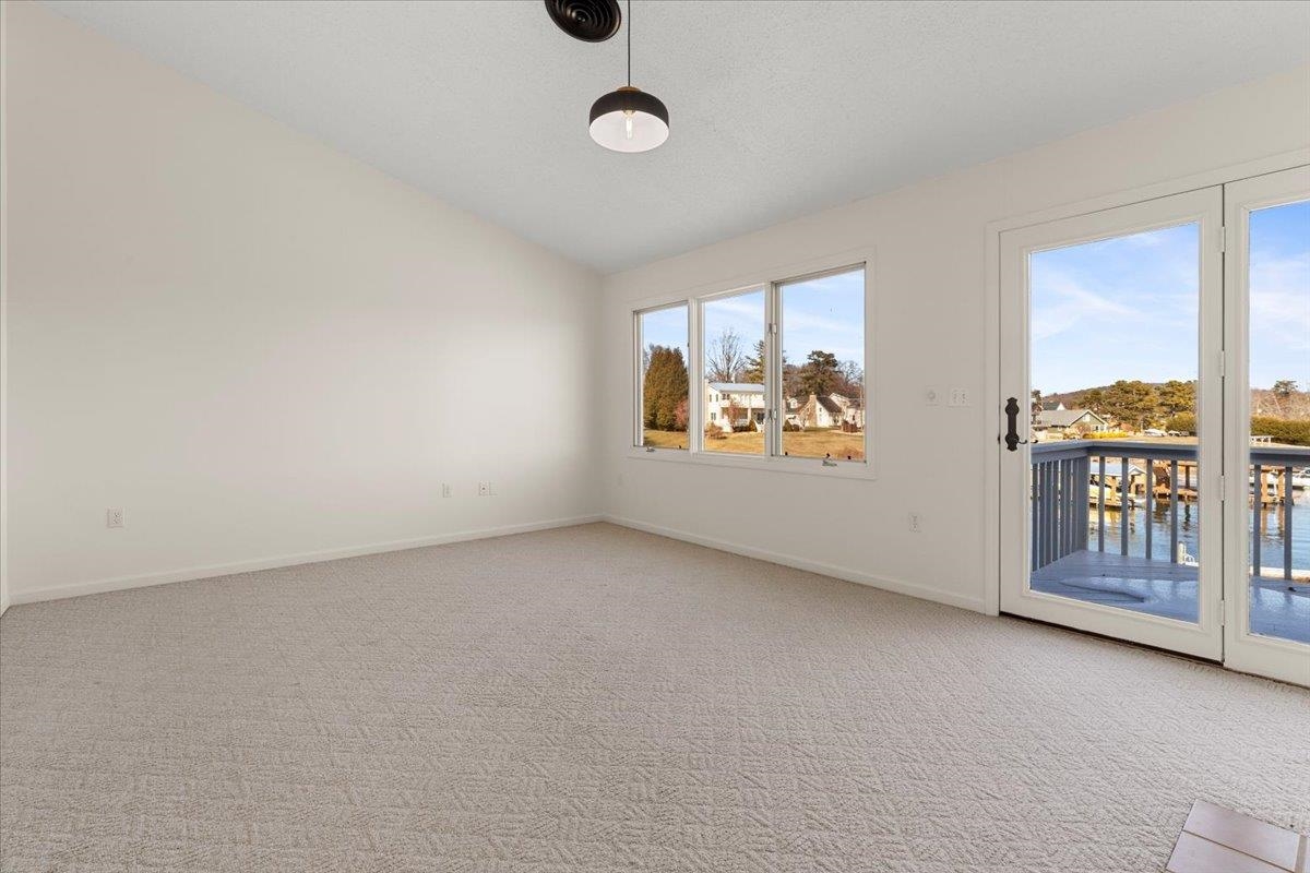 4591 Mallard Point Way Dublin VA 24084