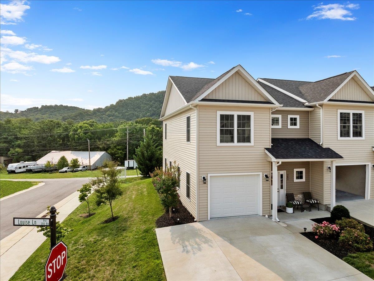 283 Louise Lane Elliston VA 24087