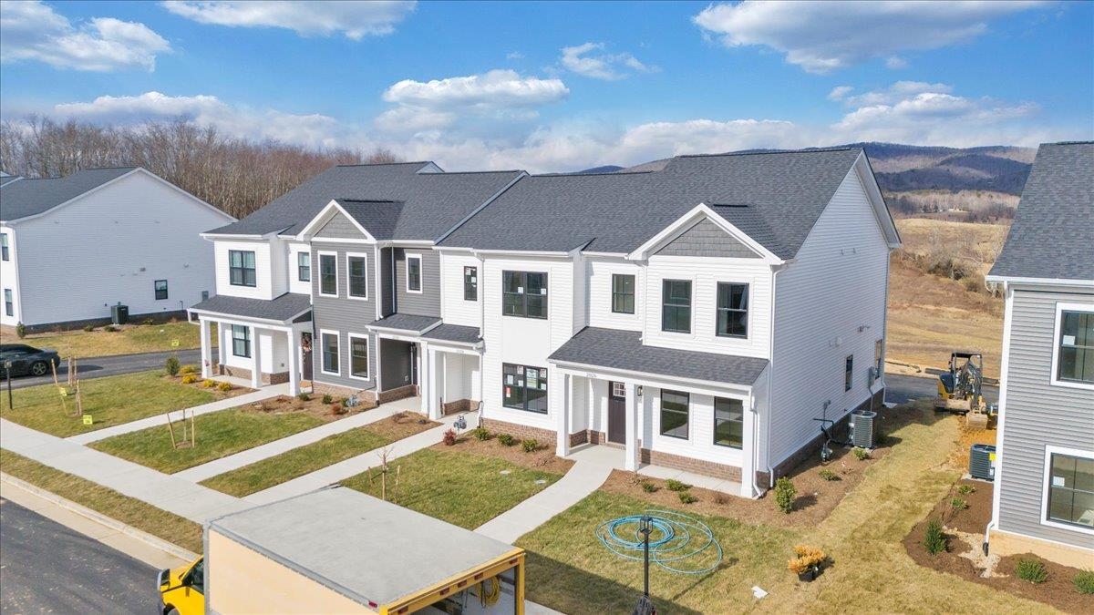 2117 Mccarters Way Blacksburg VA 24060