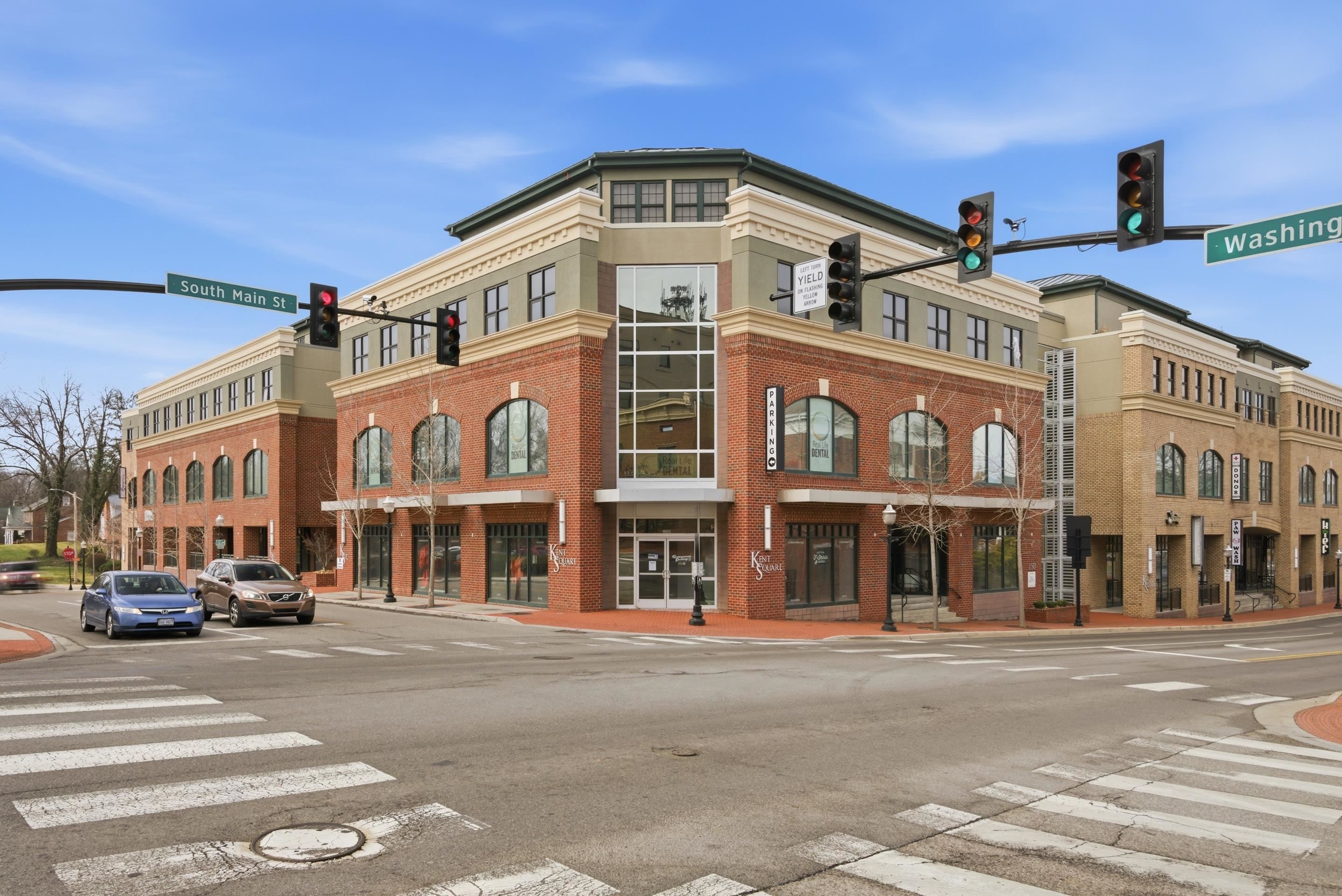 Blacksburg VA, 250 S Main Street, Unit 414