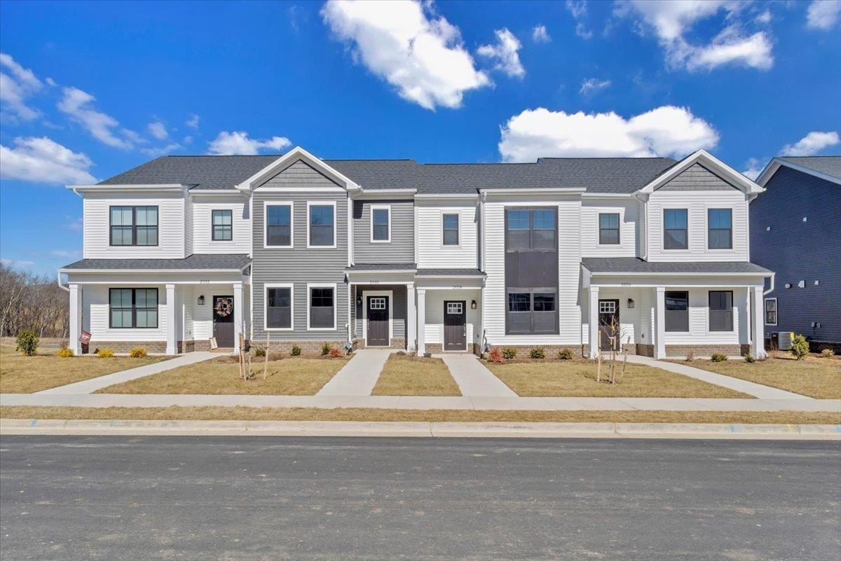 2122 Mccarters Way Blacksburg VA 24060