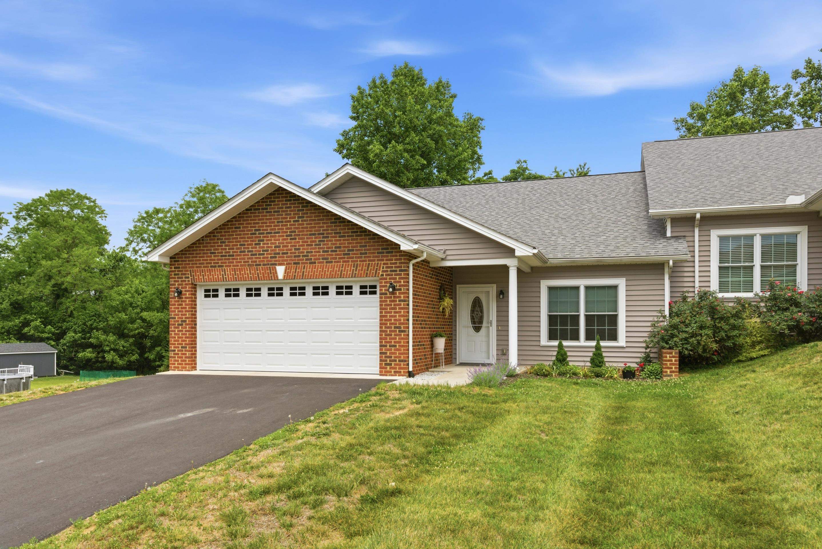 525 Hale Street Pearisburg VA 24134