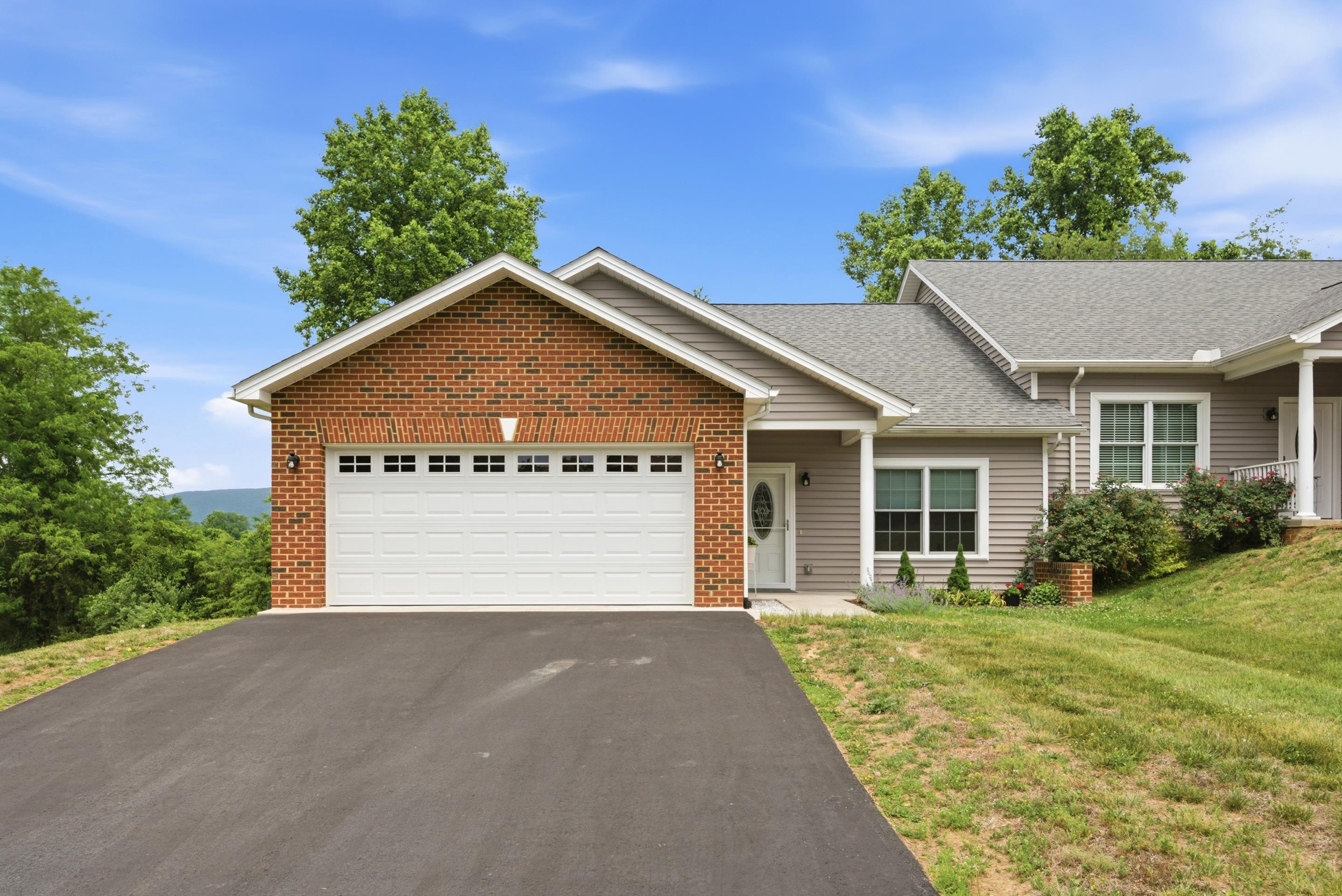 525 Hale Street Pearisburg VA 24134