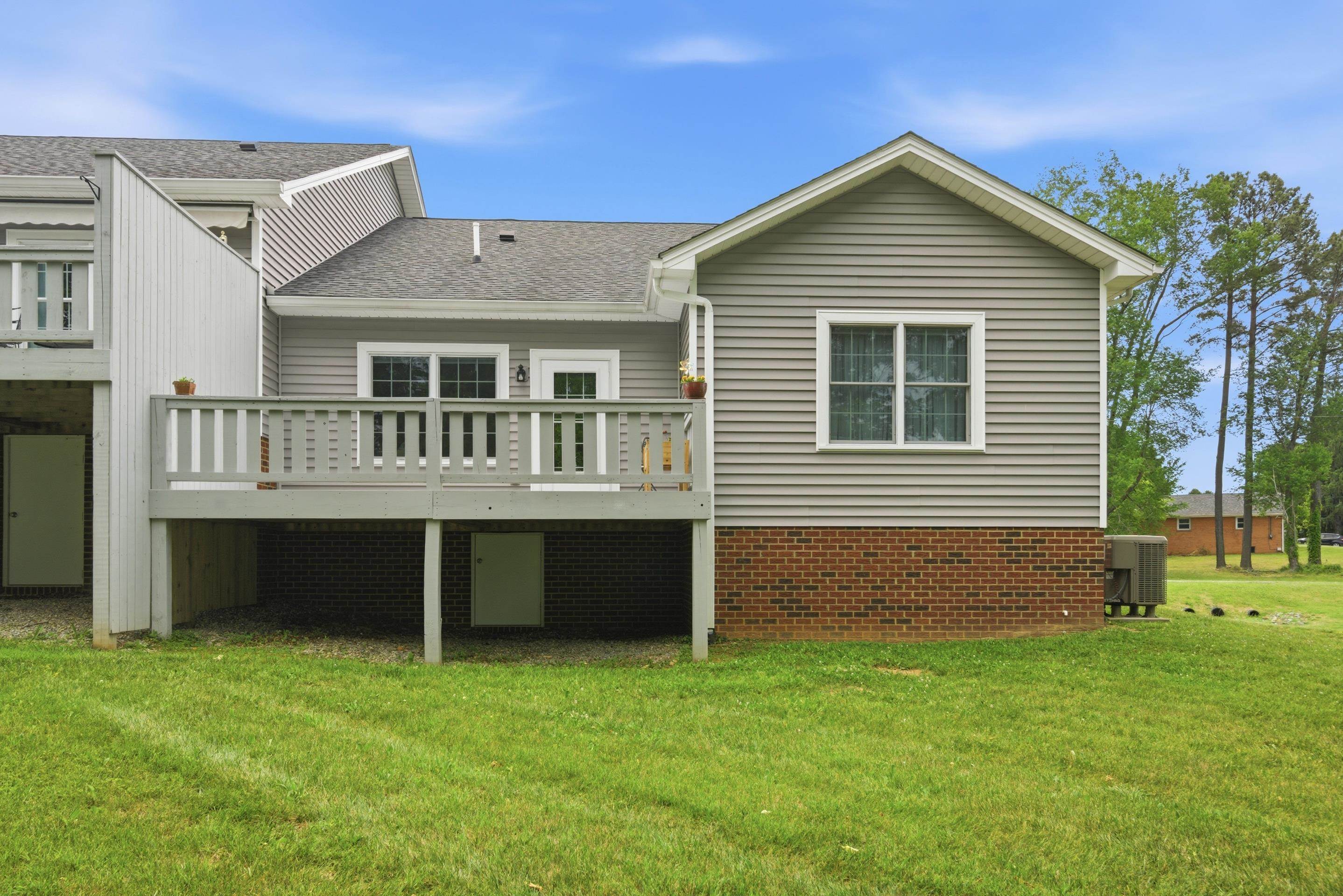 525 Hale Street Pearisburg VA 24134