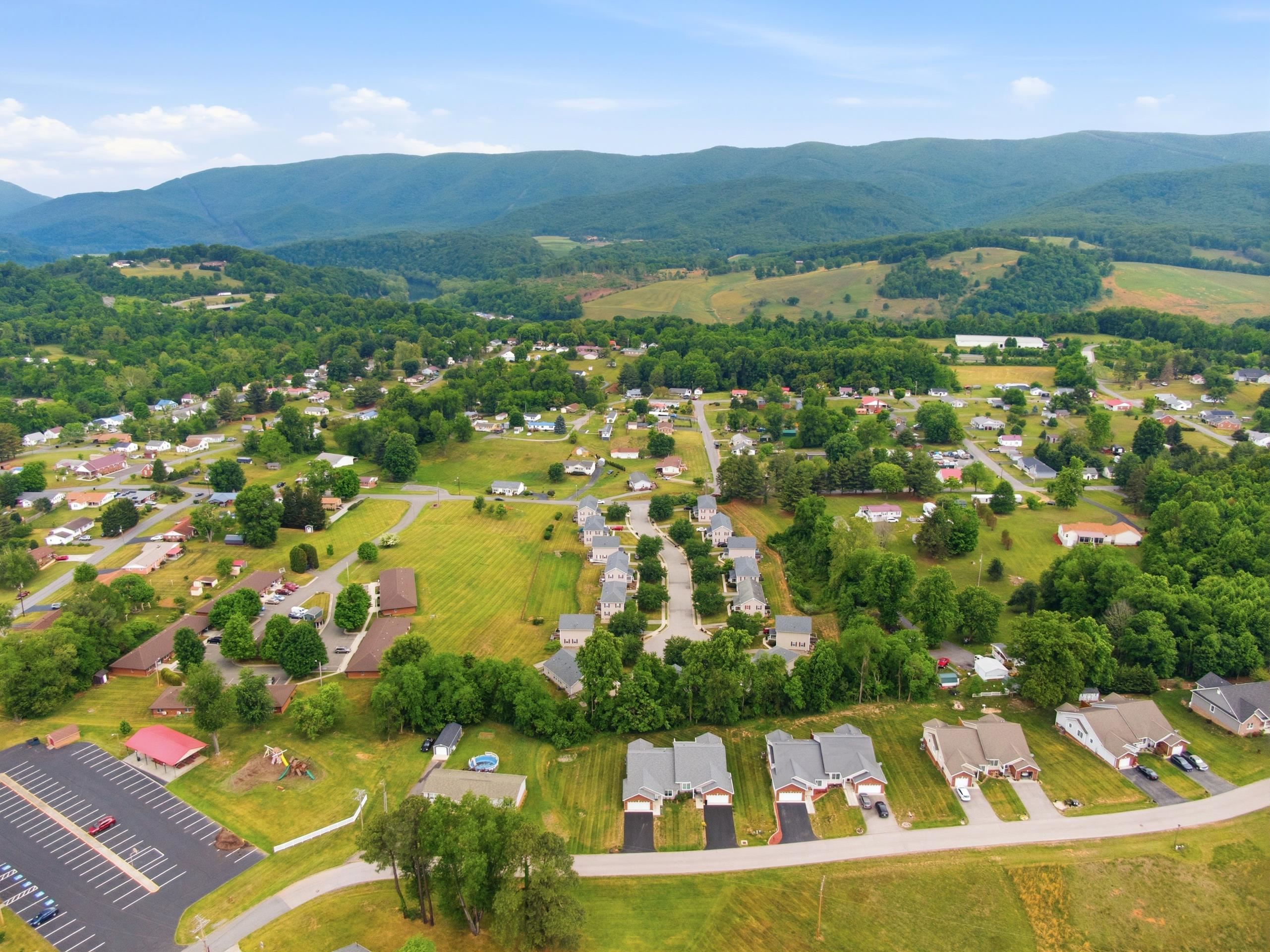 525 Hale Street Pearisburg VA 24134