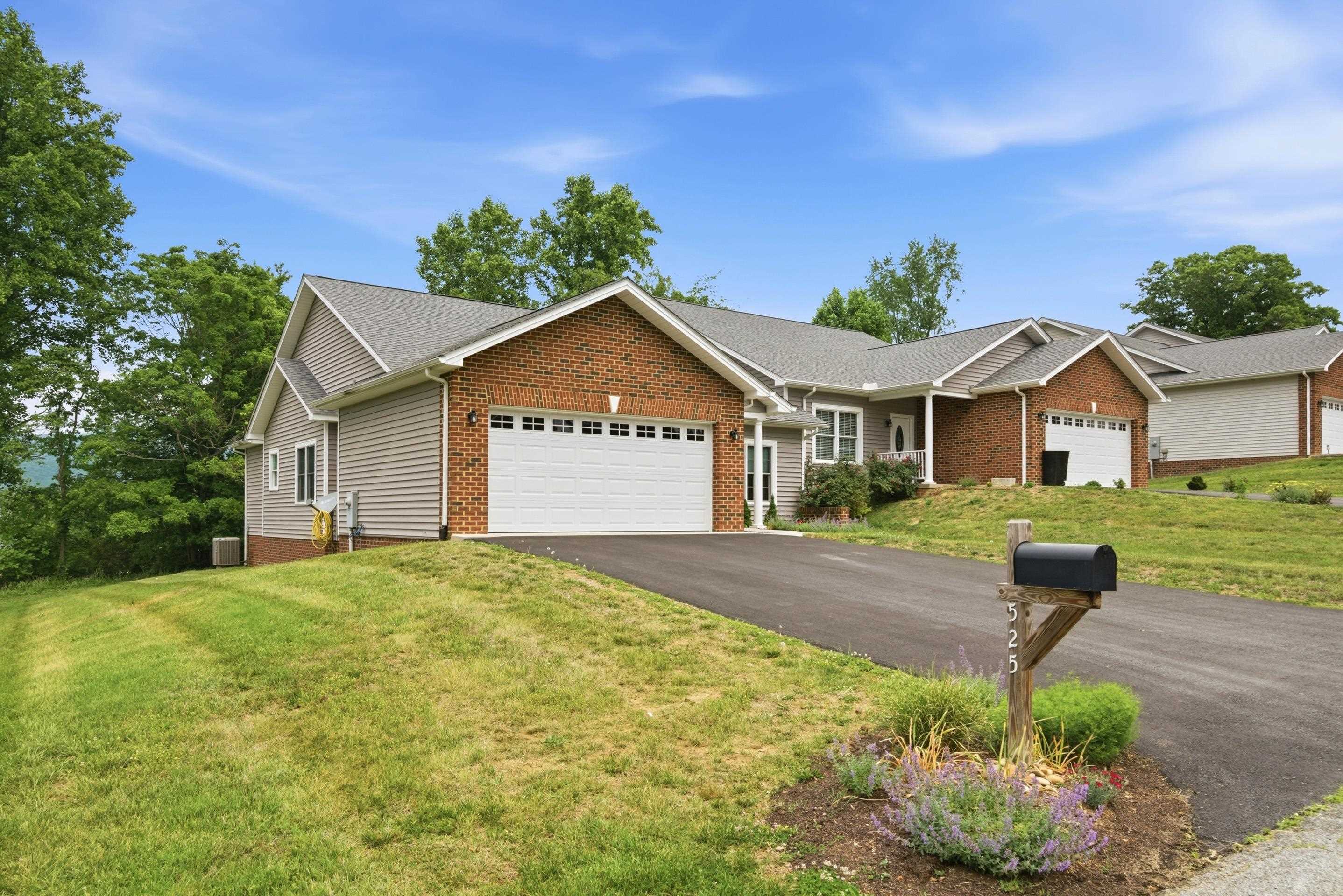 525 Hale Street Pearisburg VA 24134