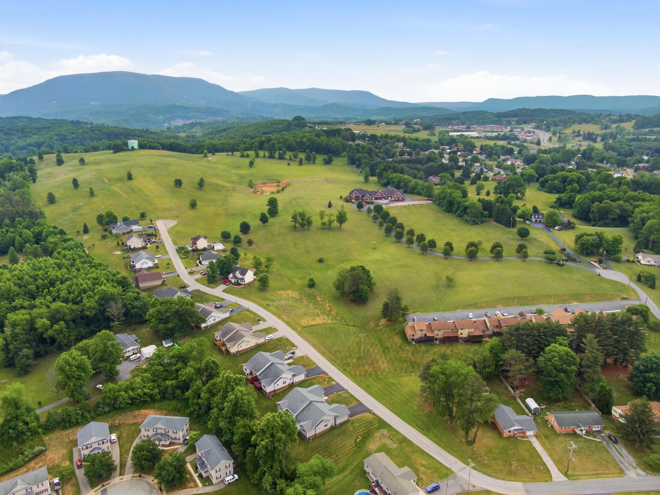 525 Hale Street Pearisburg VA 24134