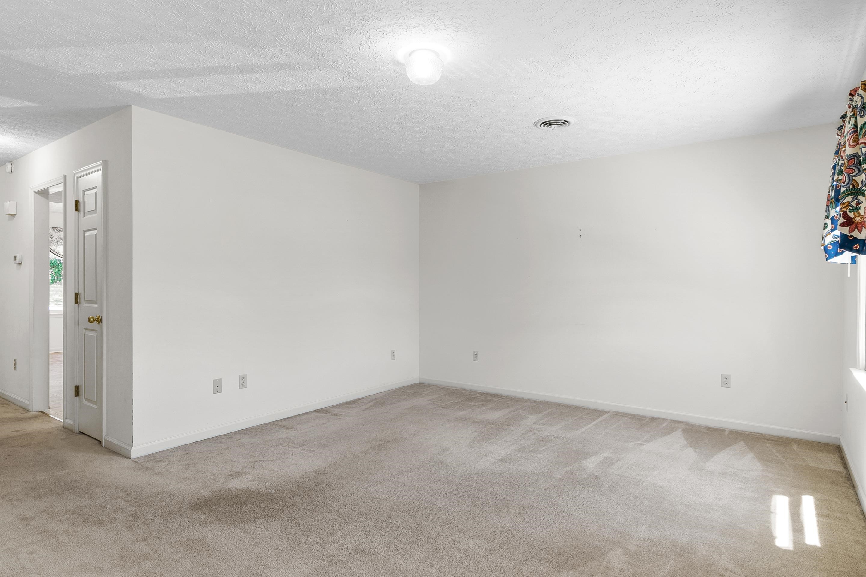 6657 Sagefield Avenue Radford VA 24141