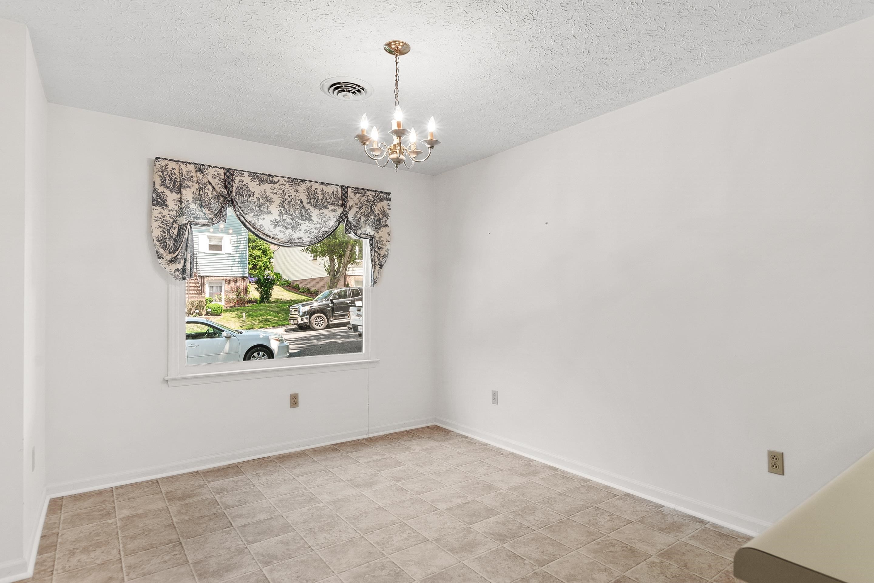 6657 Sagefield Avenue Radford VA 24141