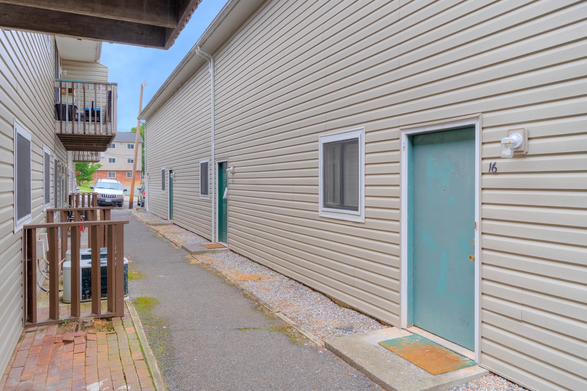 524#16 Calhoun Street Radford VA 24141