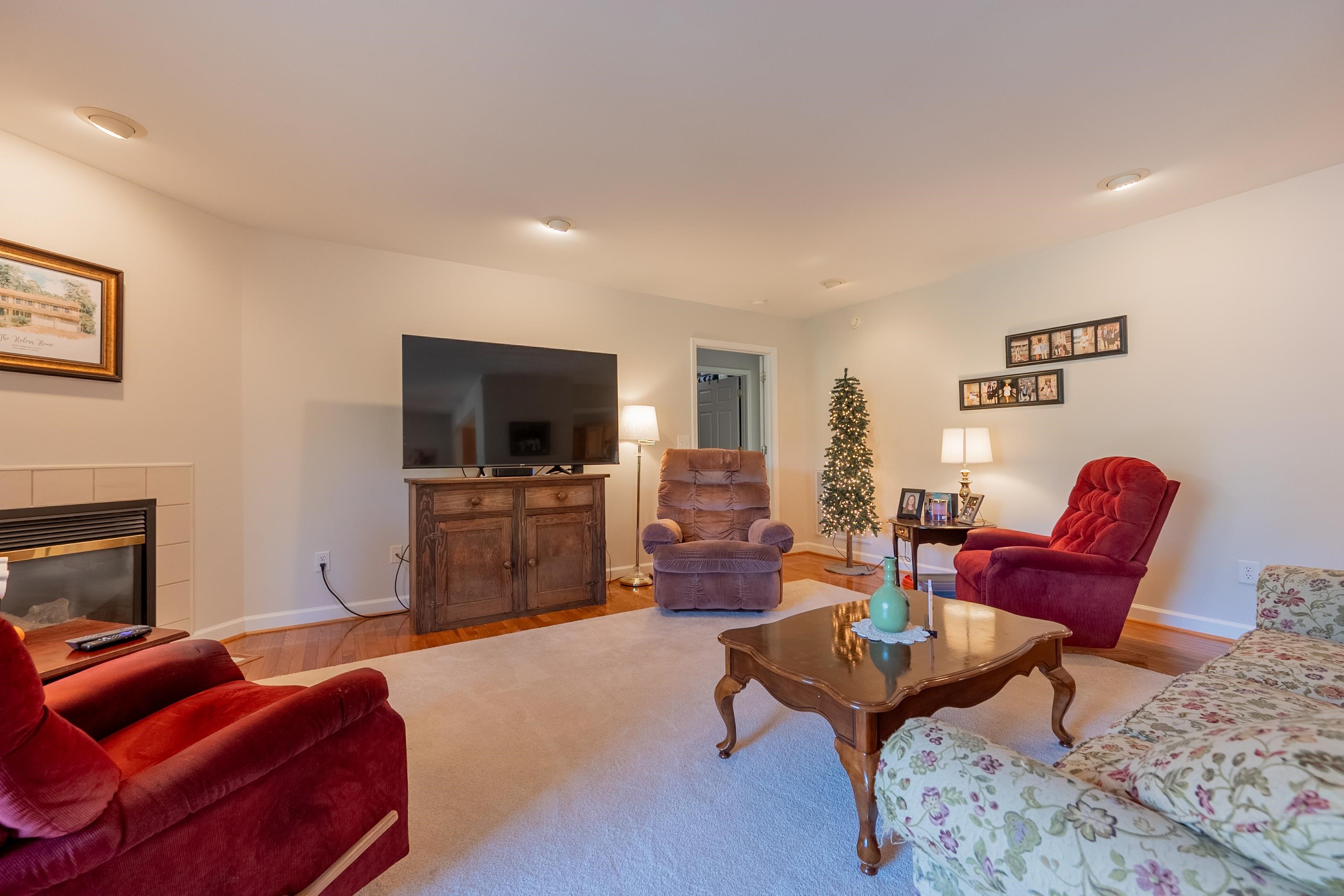 1005 Edwards Lane Blacksburg VA 24060