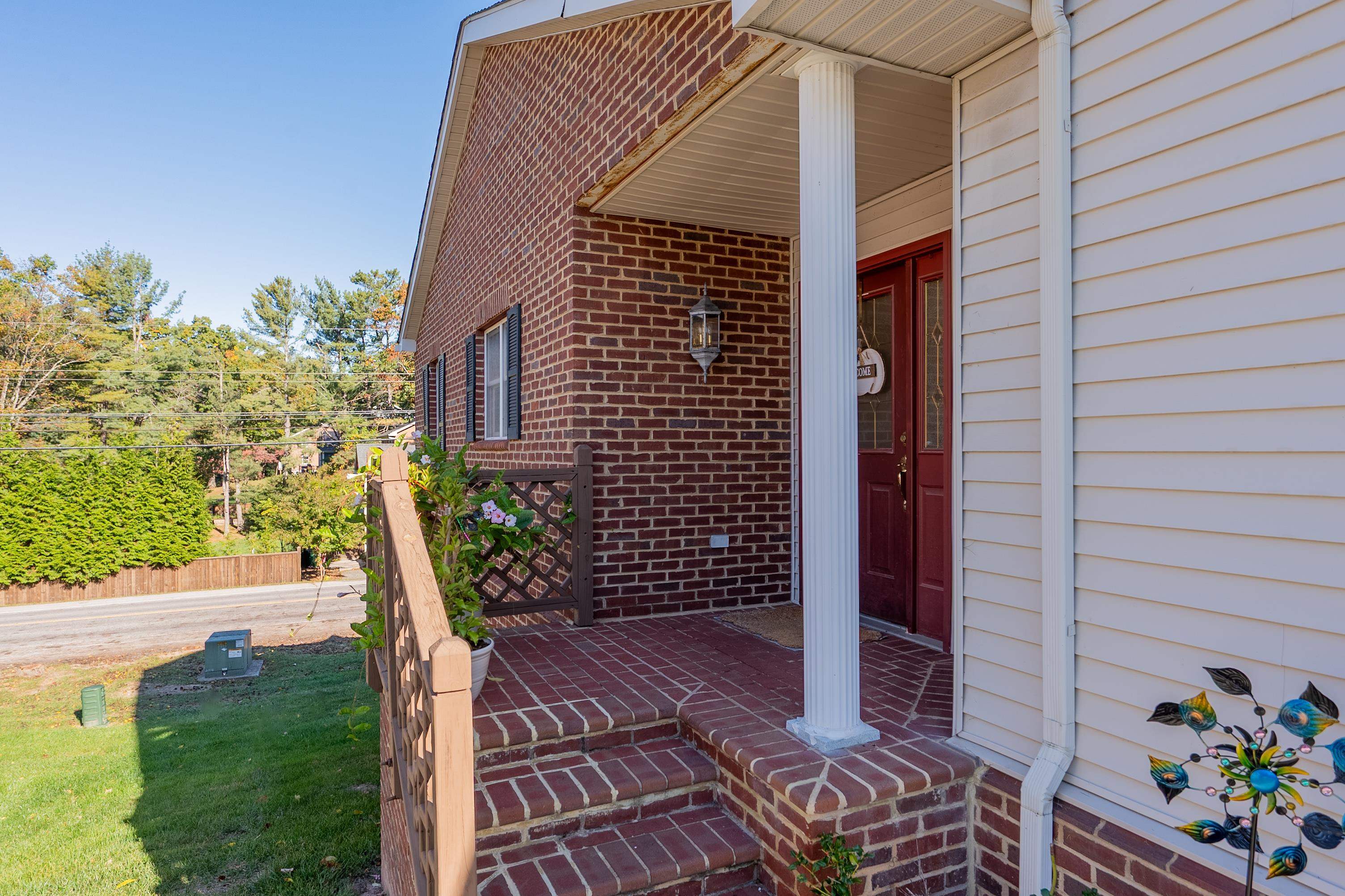 1005 Edwards Lane Blacksburg VA 24060