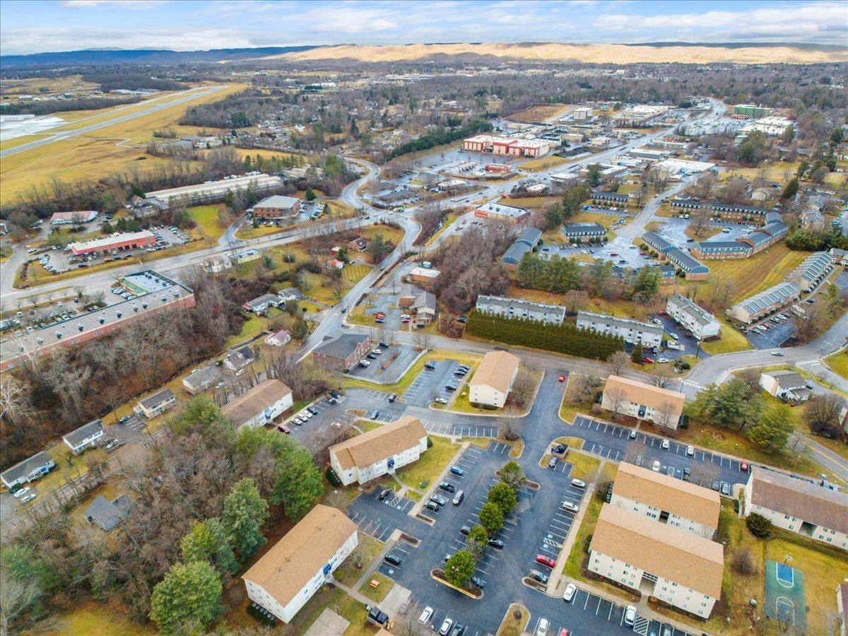 1731 Liberty Lane Blacksburg VA 24060