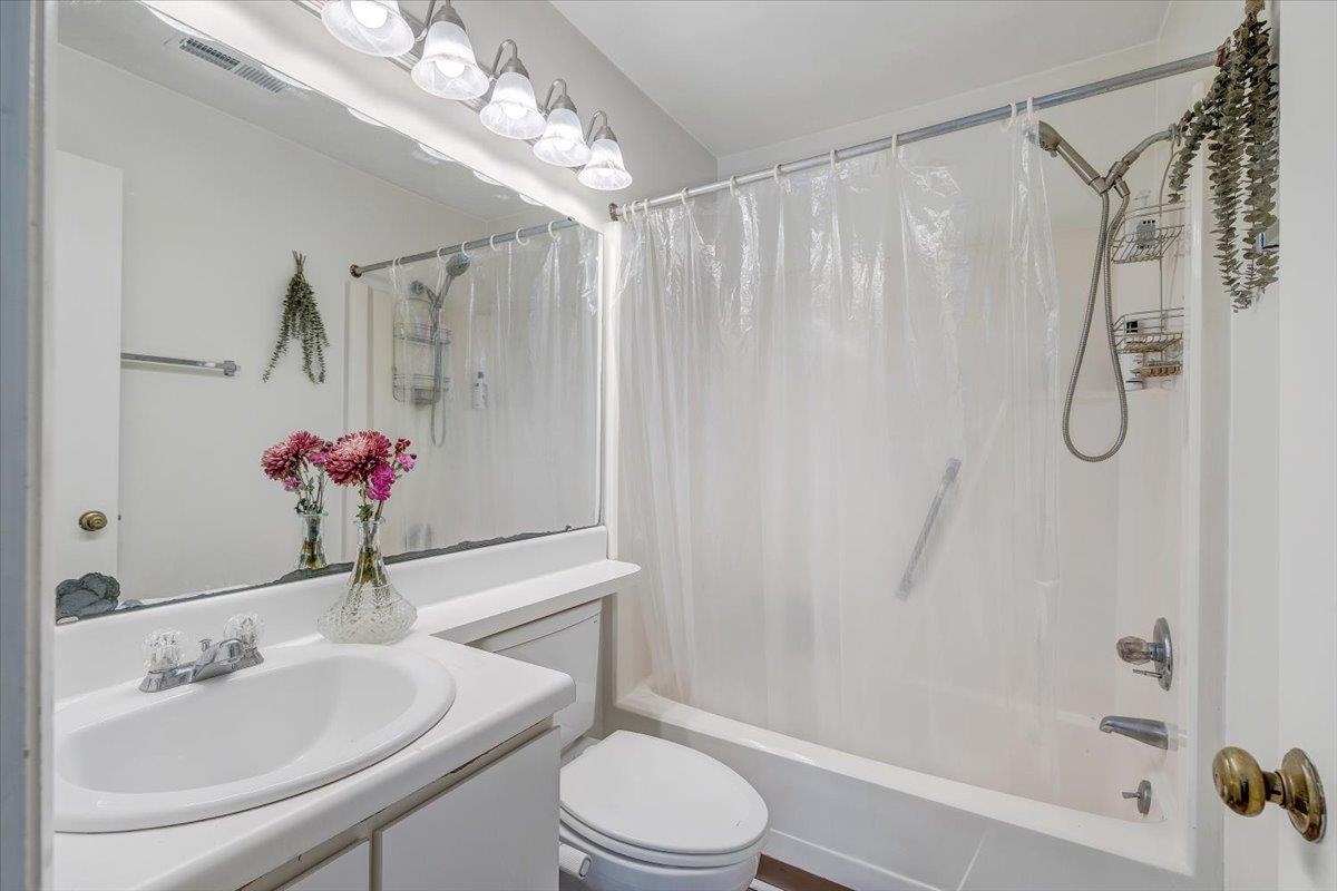 856 Newport Terrace Blacksburg VA 24060
