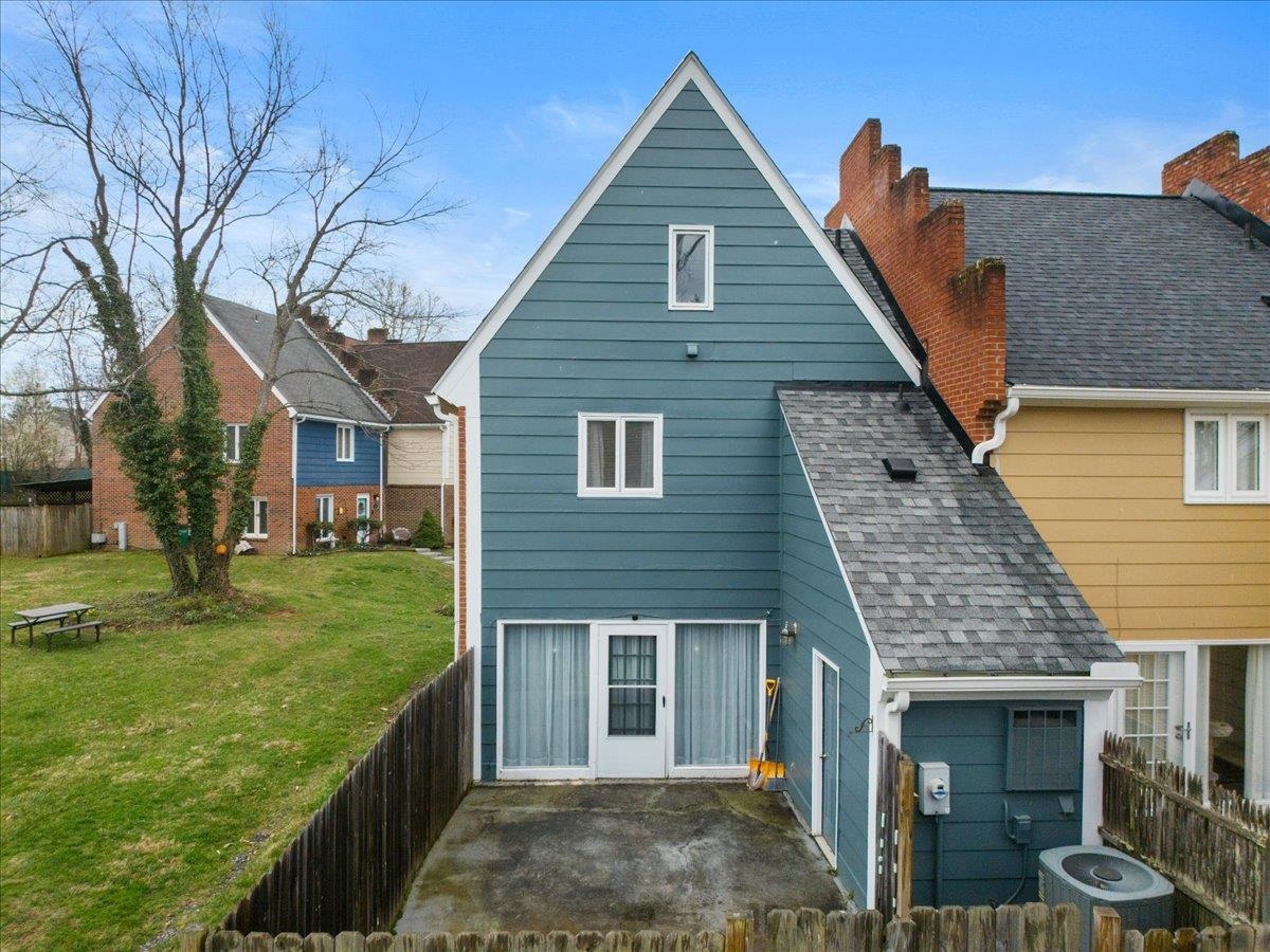 229 Lester Place Christiansburg VA 24073