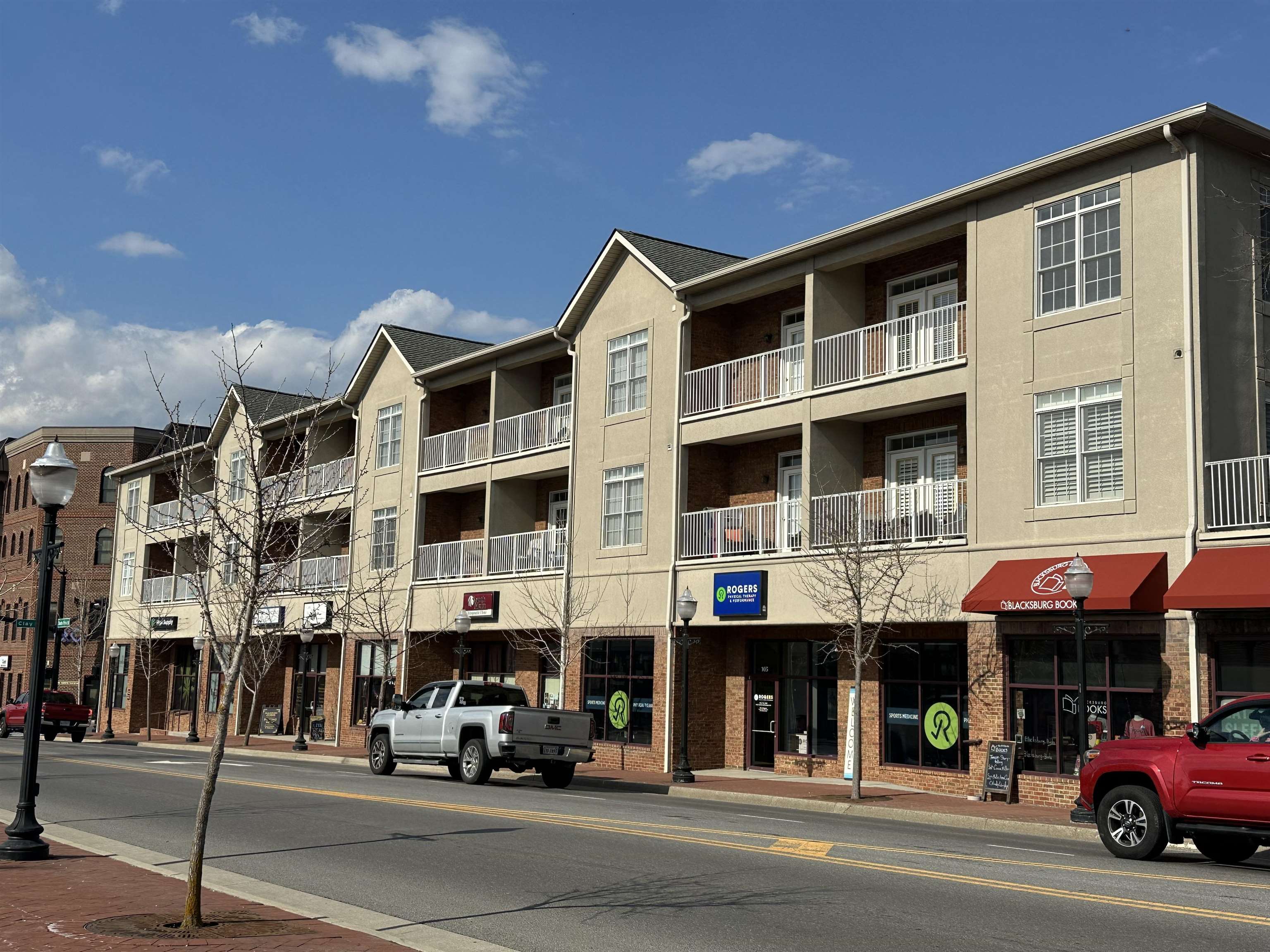 Blacksburg VA, 401 Main Street S, Unit 314