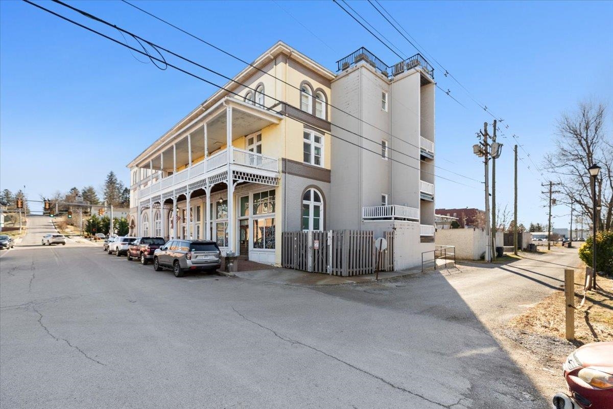 303 W Main Street Radford VA 24141