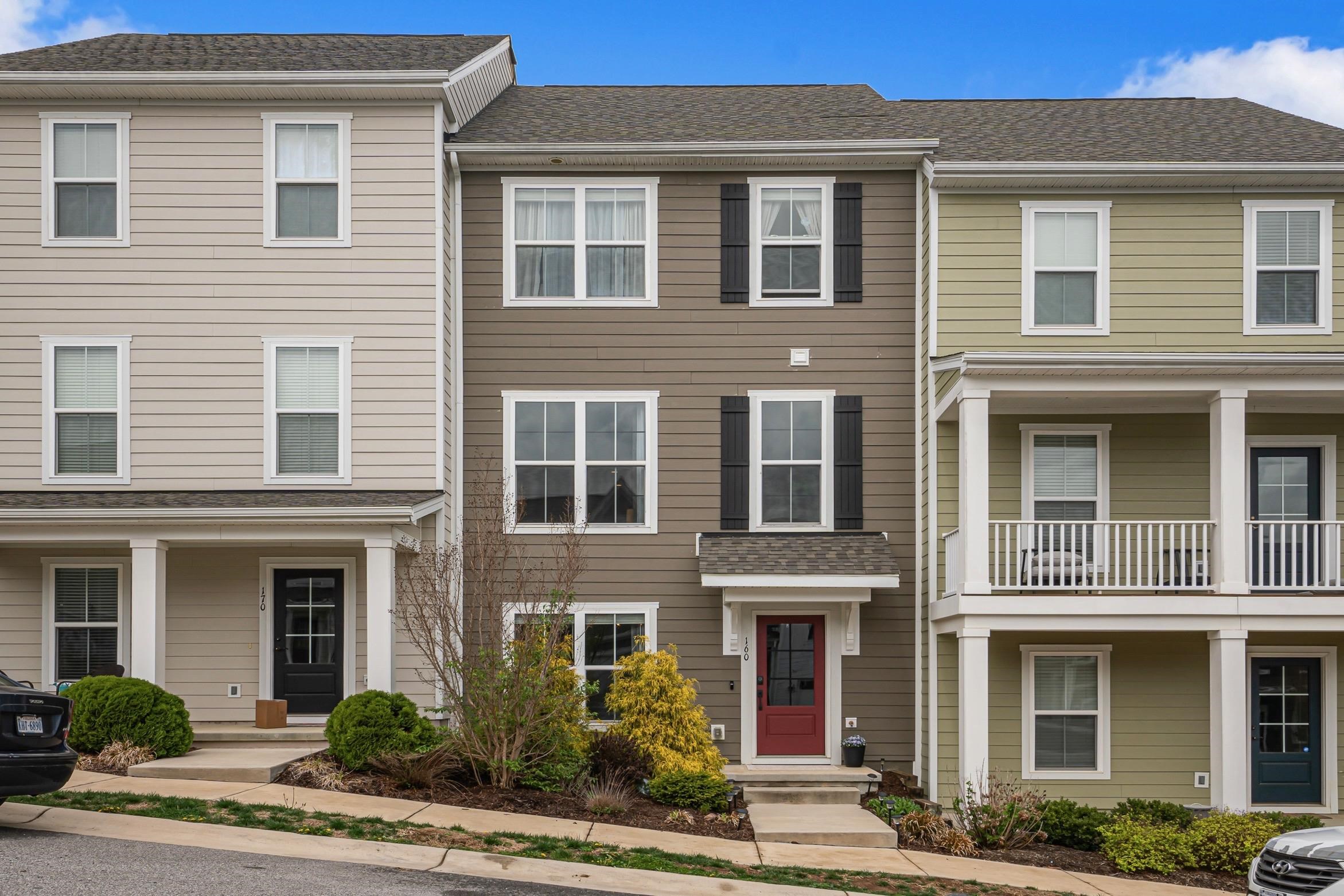 160 Hamilton Avenue NW Christiansburg VA 24073