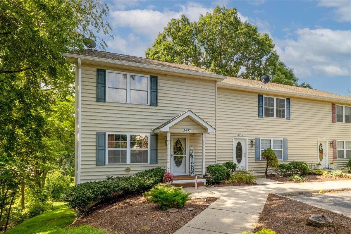 1497 Scott Street Christiansburg VA 24073