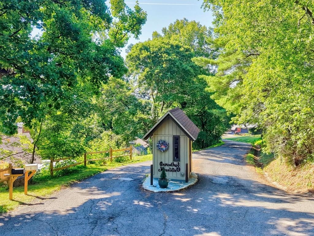 6 Doe Highlands Drive Hillsville VA 24343