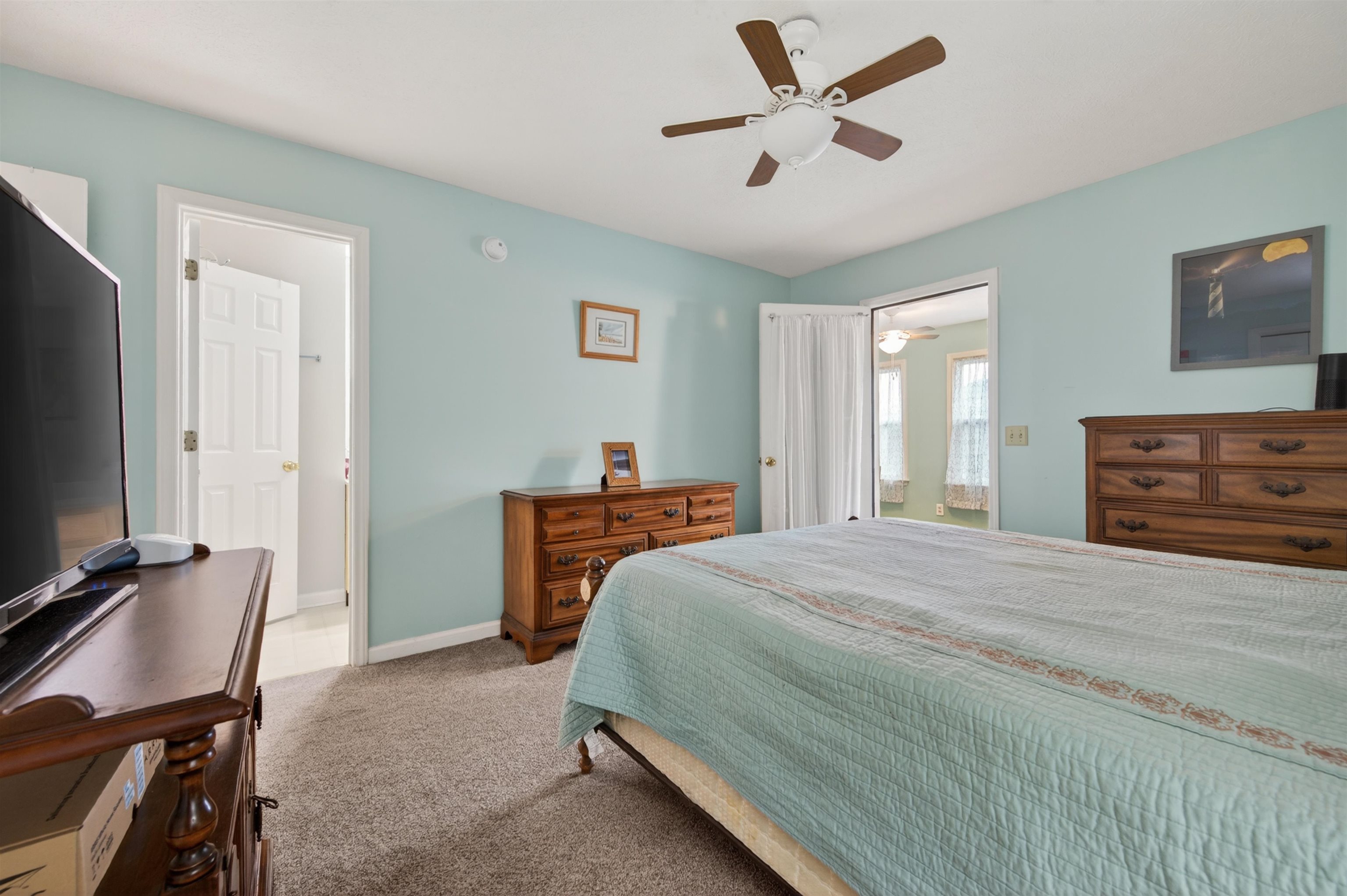 6138 Schoolfield Avenue Radford VA 24141