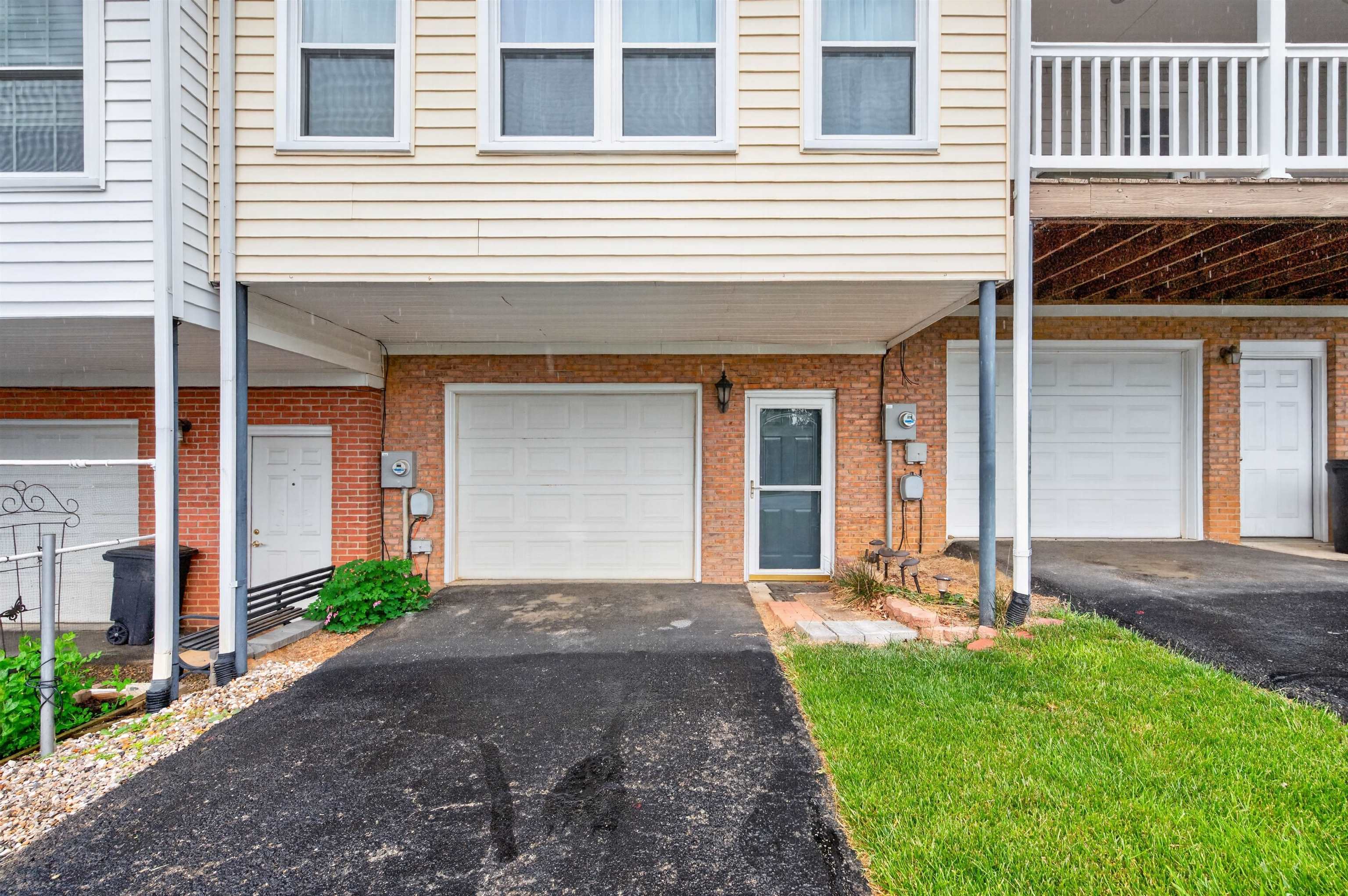 6138 Schoolfield Avenue Radford VA 24141